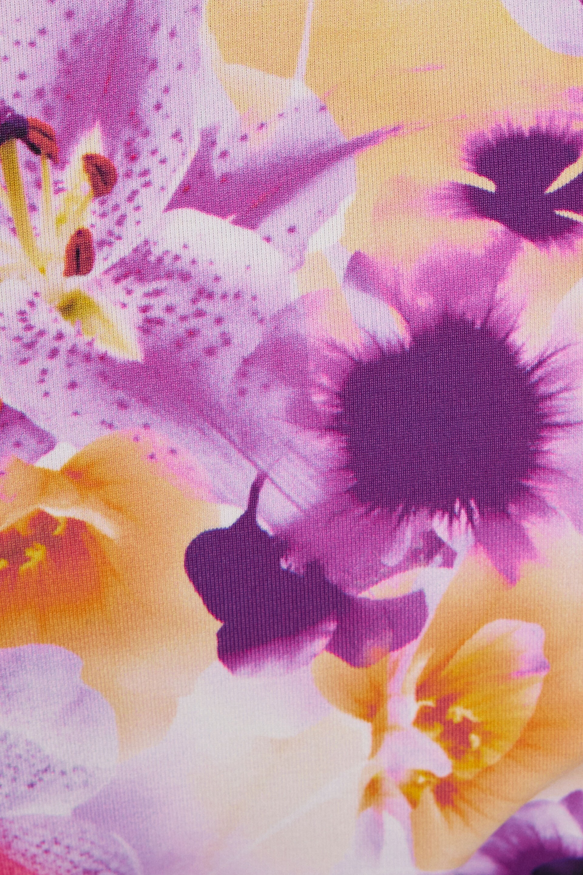 100071977_82L_alt3_1920x2880-1