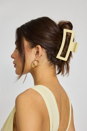 Oversized Rectangle Claw Clip