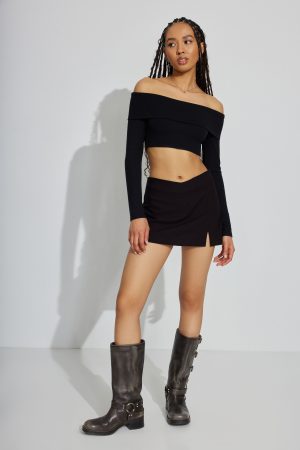 That’s Hot Mini V Waist Skort