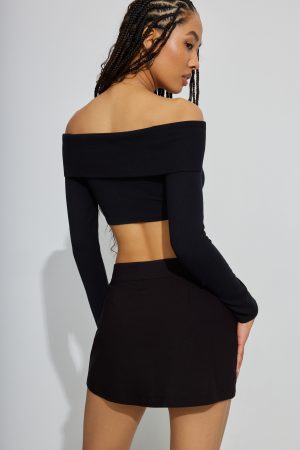 That’s Hot Mini V Waist Skort