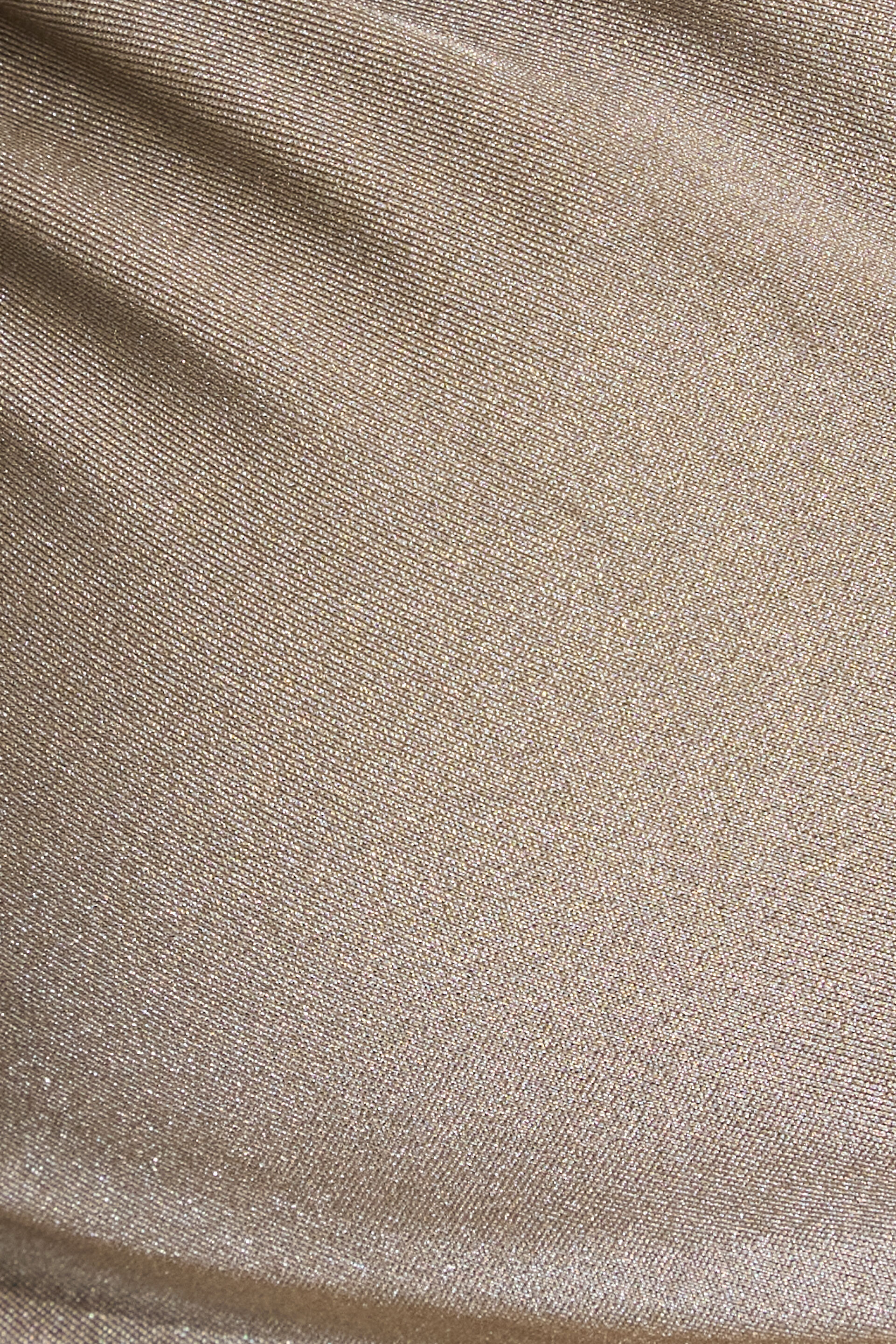 100082000_6HP_alt3_1920x2880-1