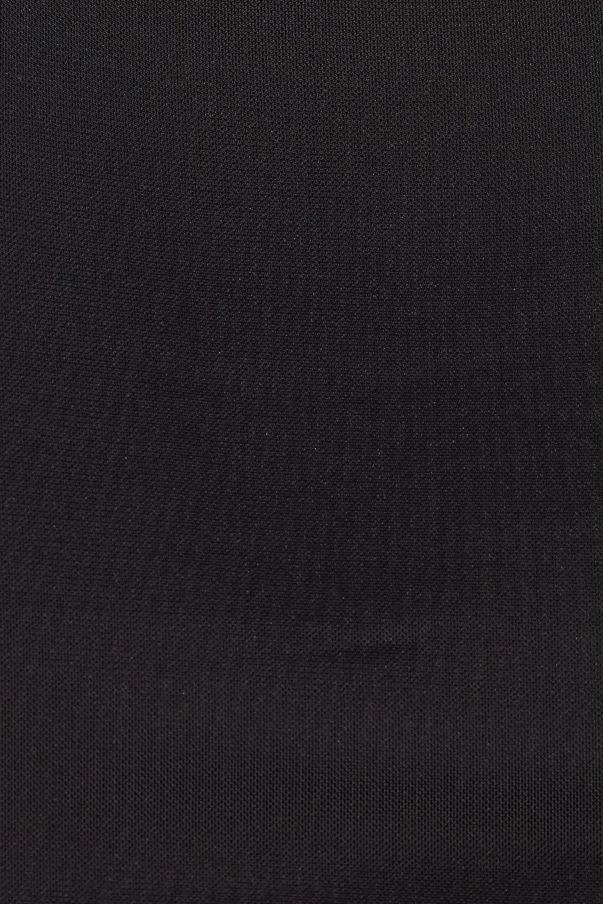 100086868_06V_alt5_1920x2880