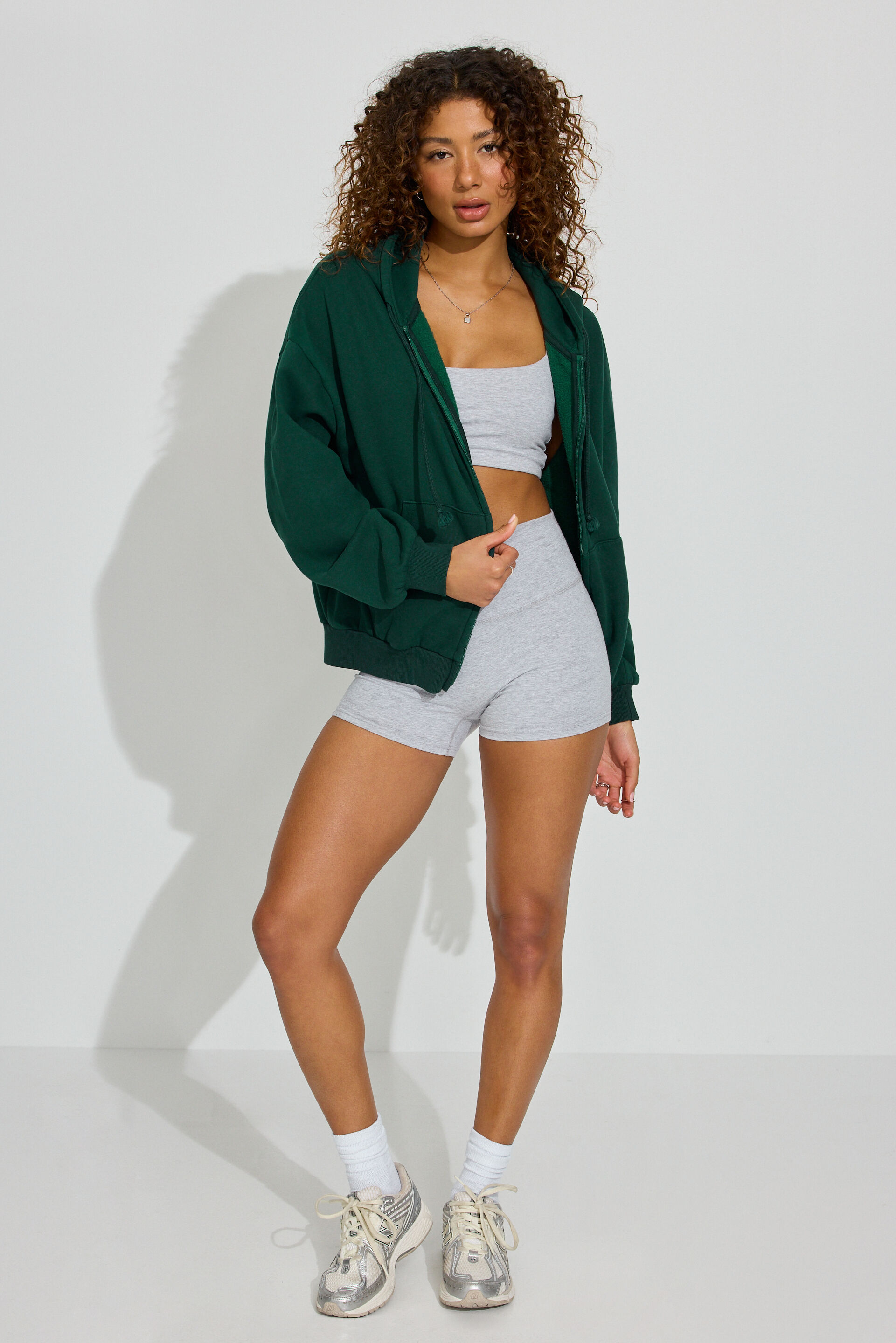 100088510_7N6_alt1_1920x2880