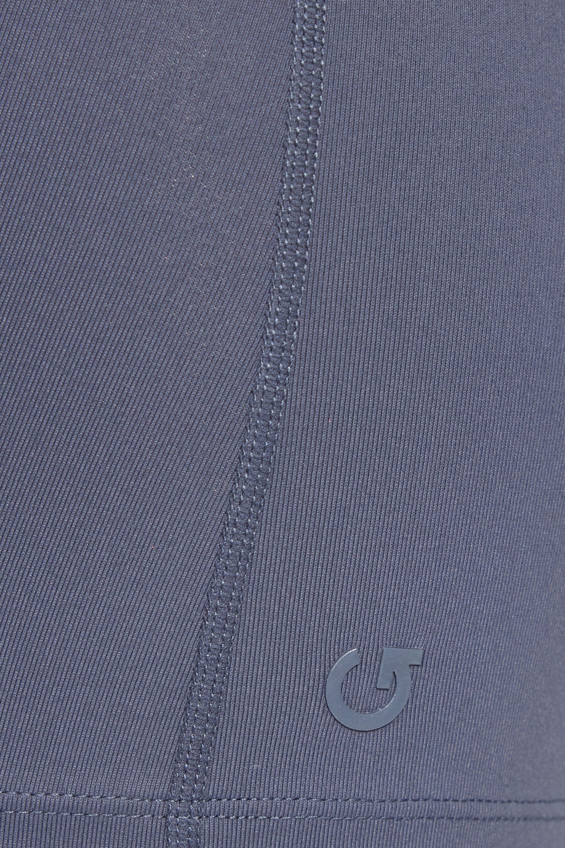 100089022_3V8_alt4_1920x2880-2