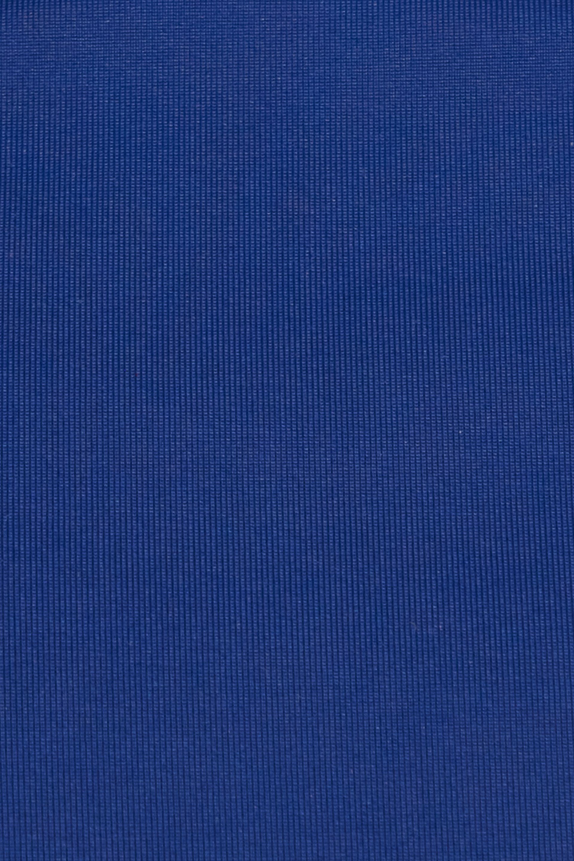 100090090_02F_alt2_1920x2880