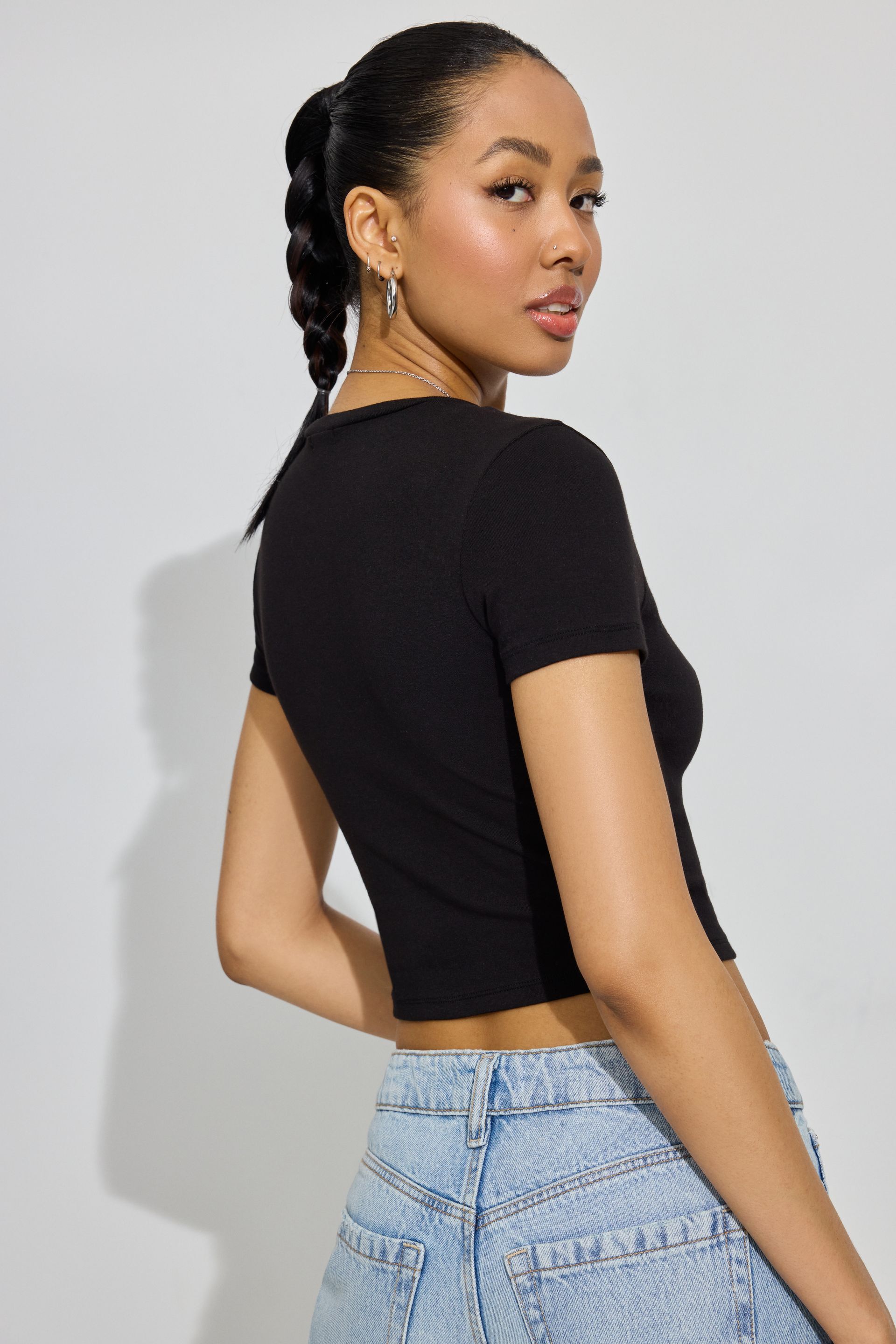 100090225_06V_alt2_1920x2880-5