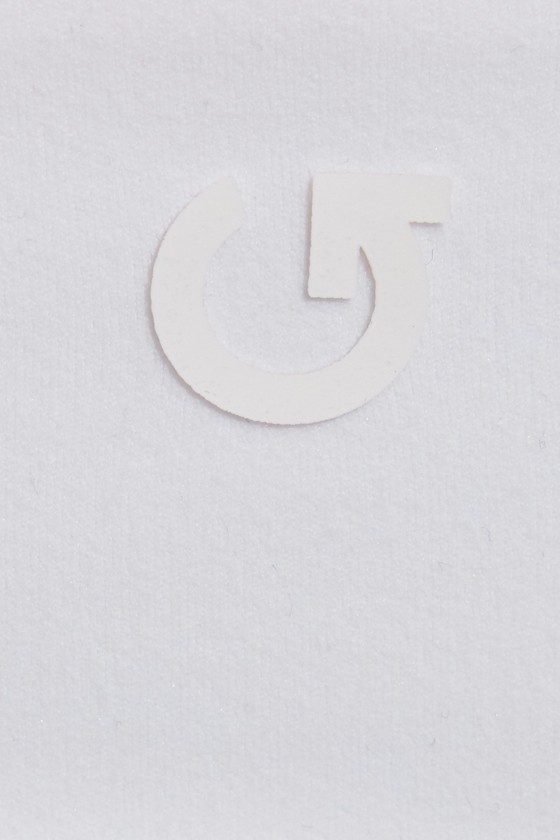 100090700_04N_alt4_1920x2880-2