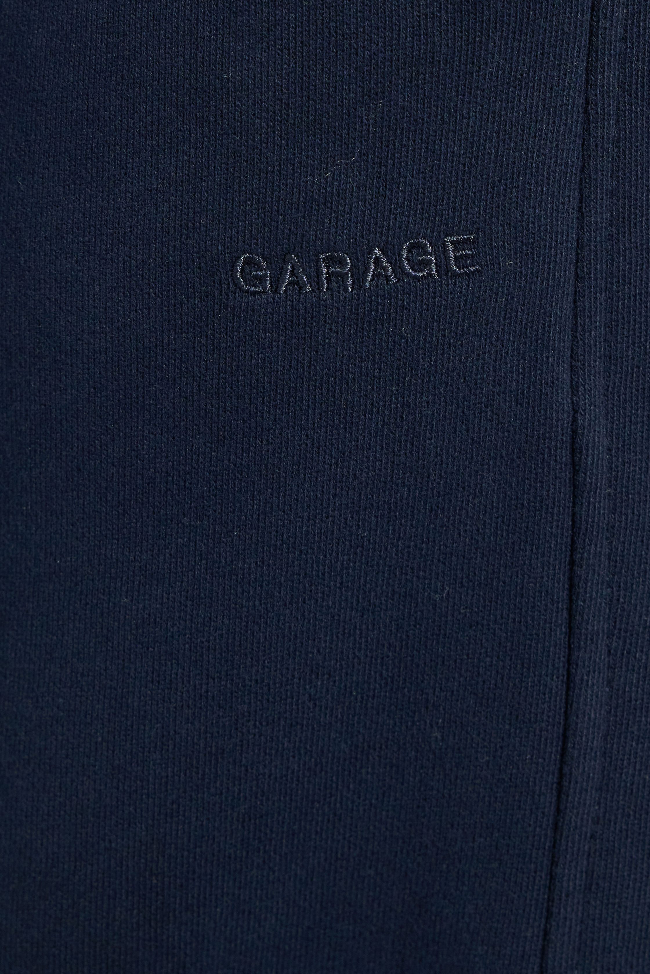 100090943_06G_alt3_1920x2880-3