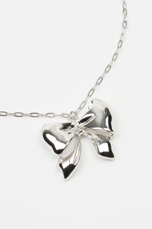 Oversized Metal Bow Necklace