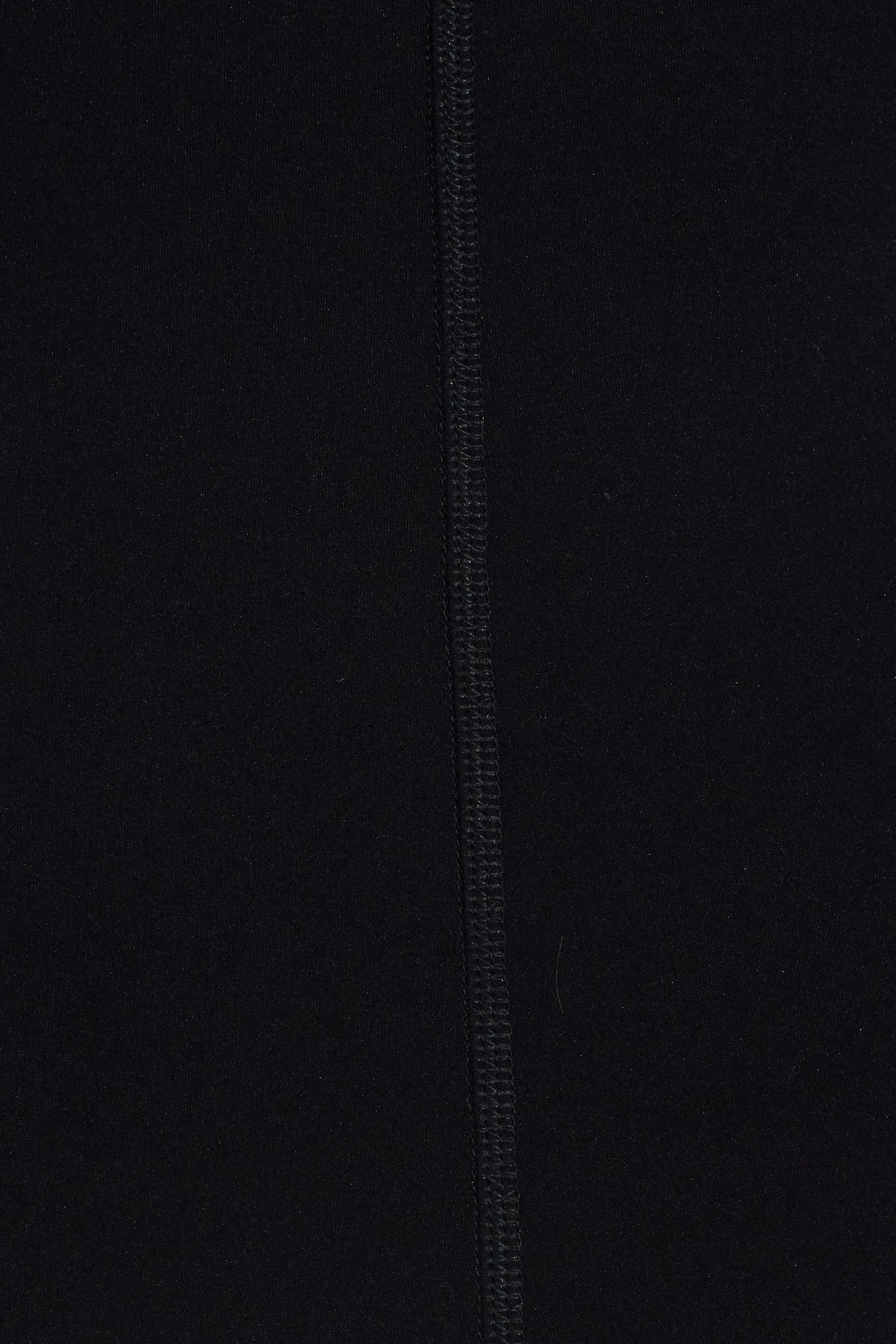 100091807_06V_alt4_1920x2880-6