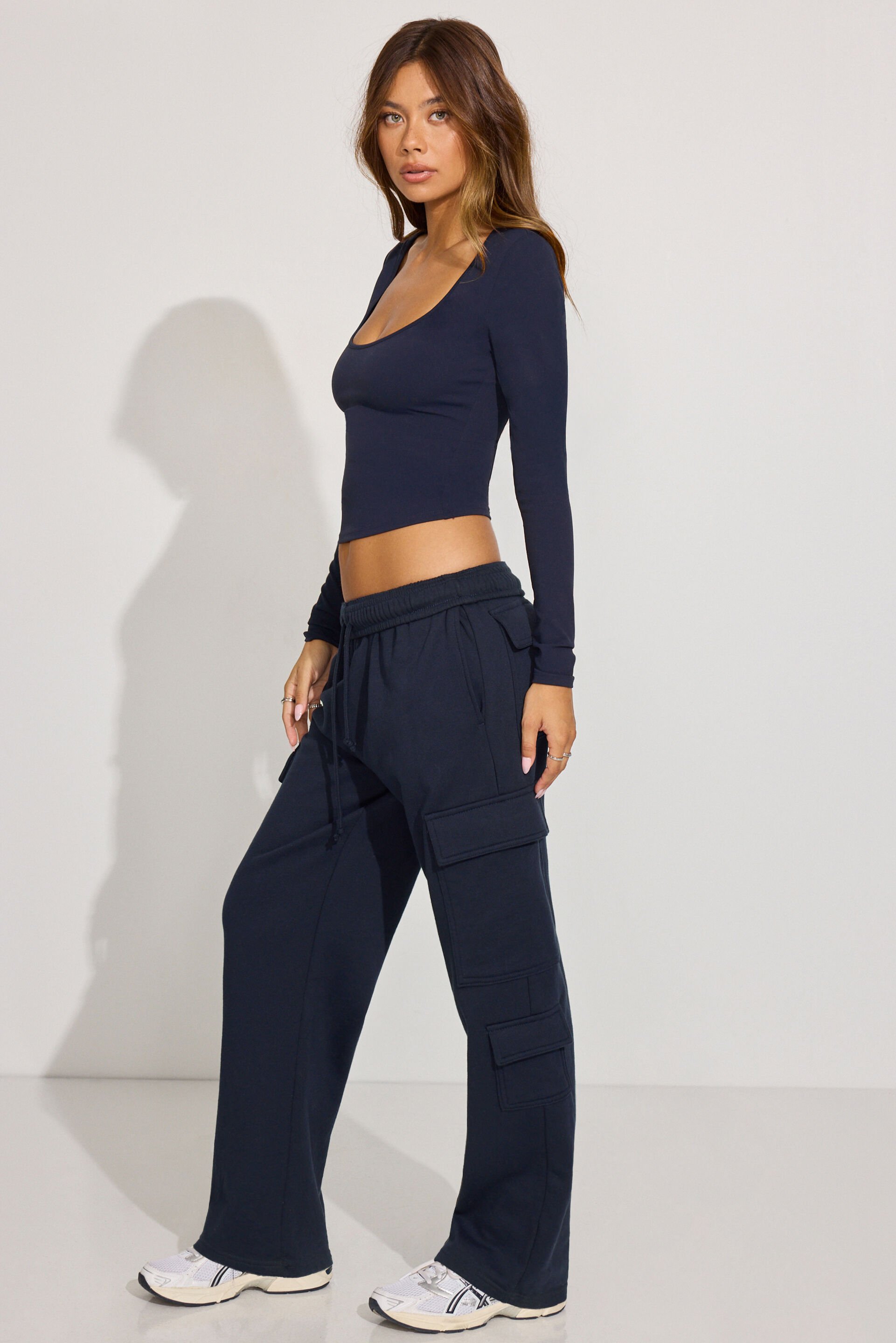 100091918_06G_alt1_1920x2880-2