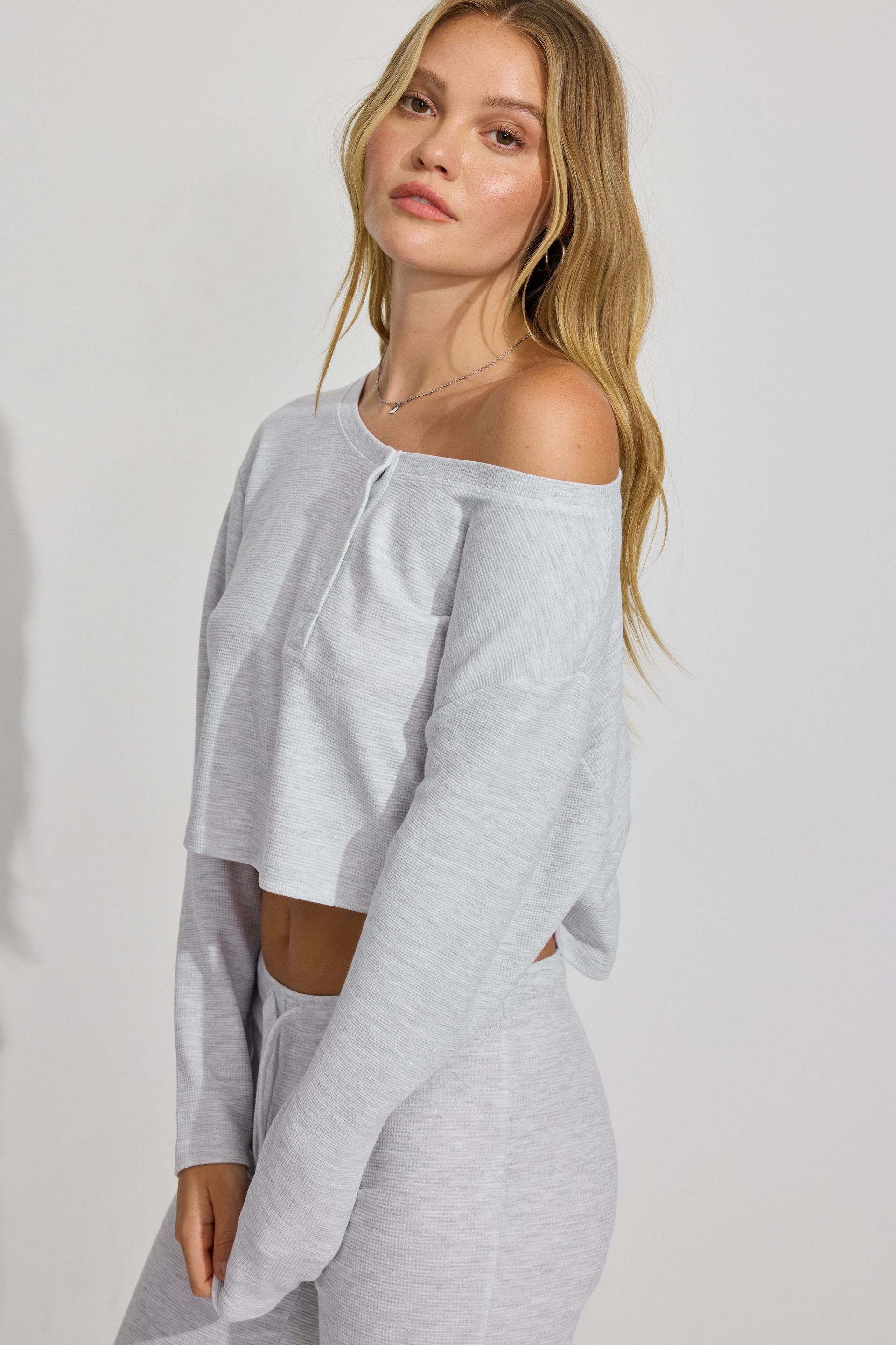 100092655_18X_alt2_1920x2880-4