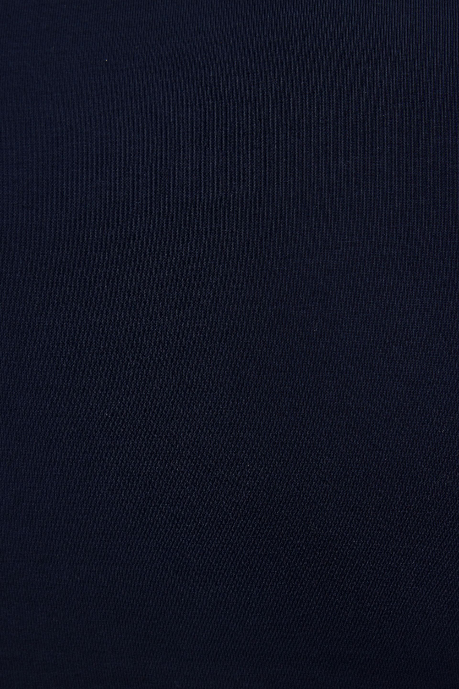 100092915_06G_alt3_1920x2880