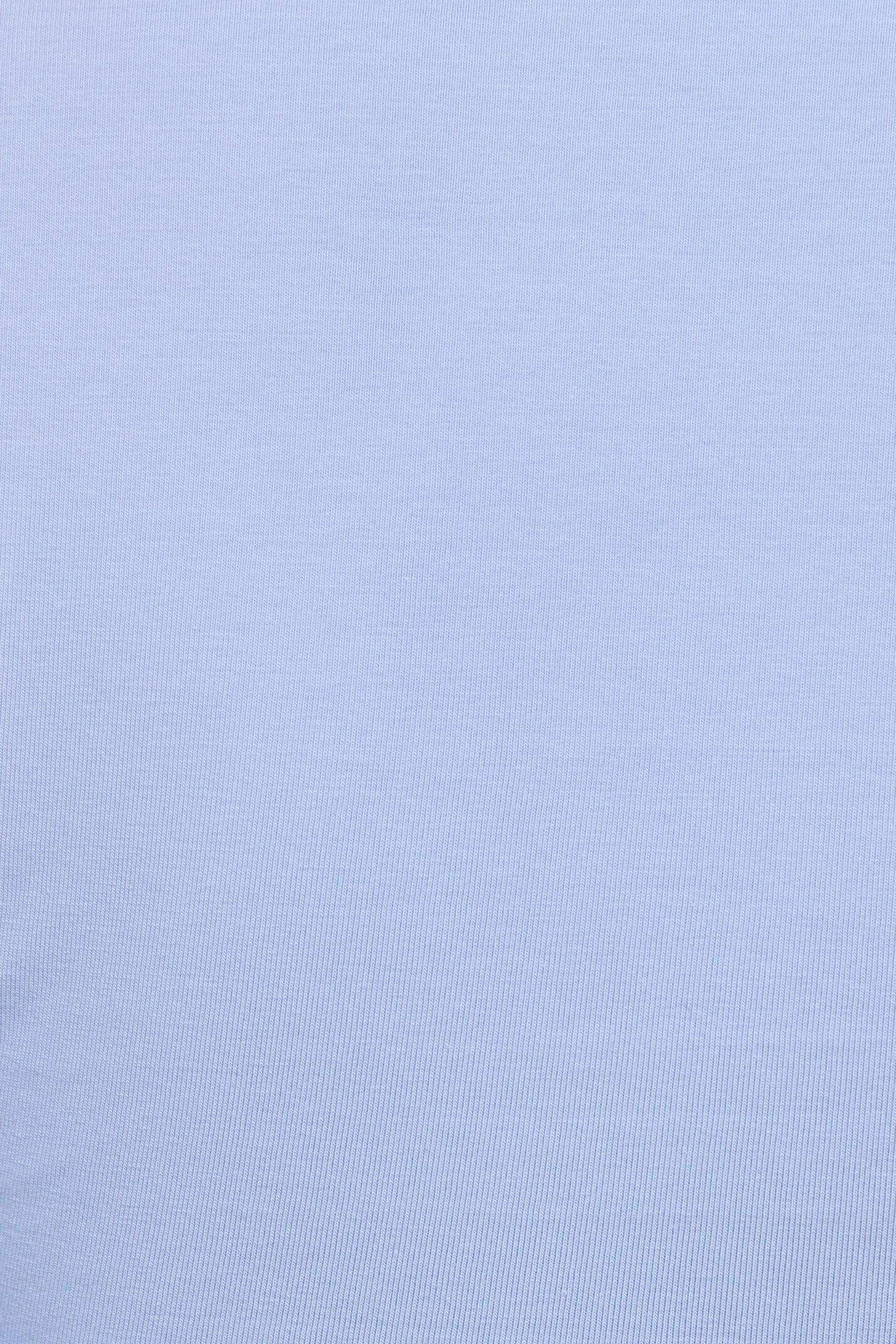 100092915_3Z0_alt3_1920x2880