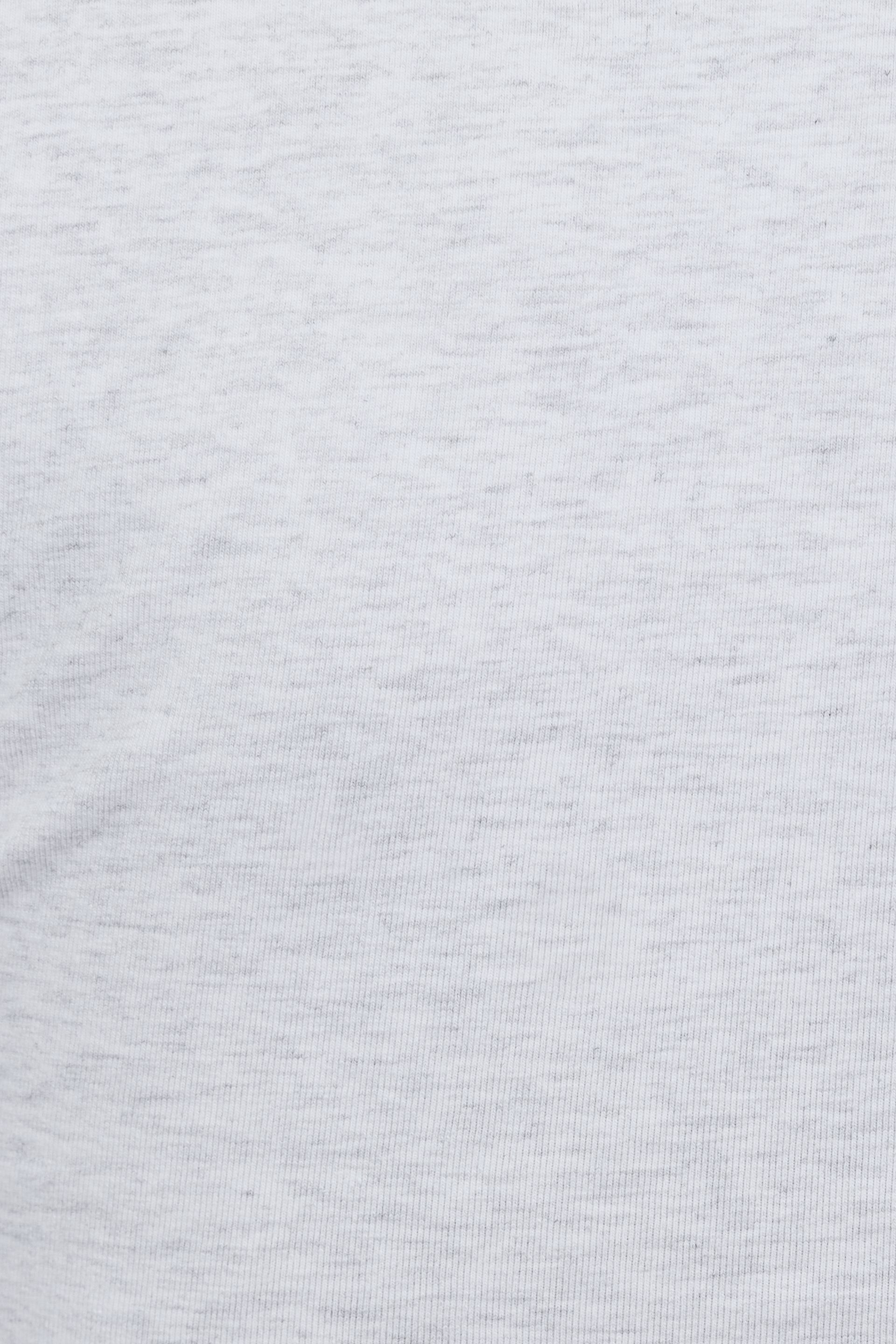 100092915_69I_alt3_1920x2880