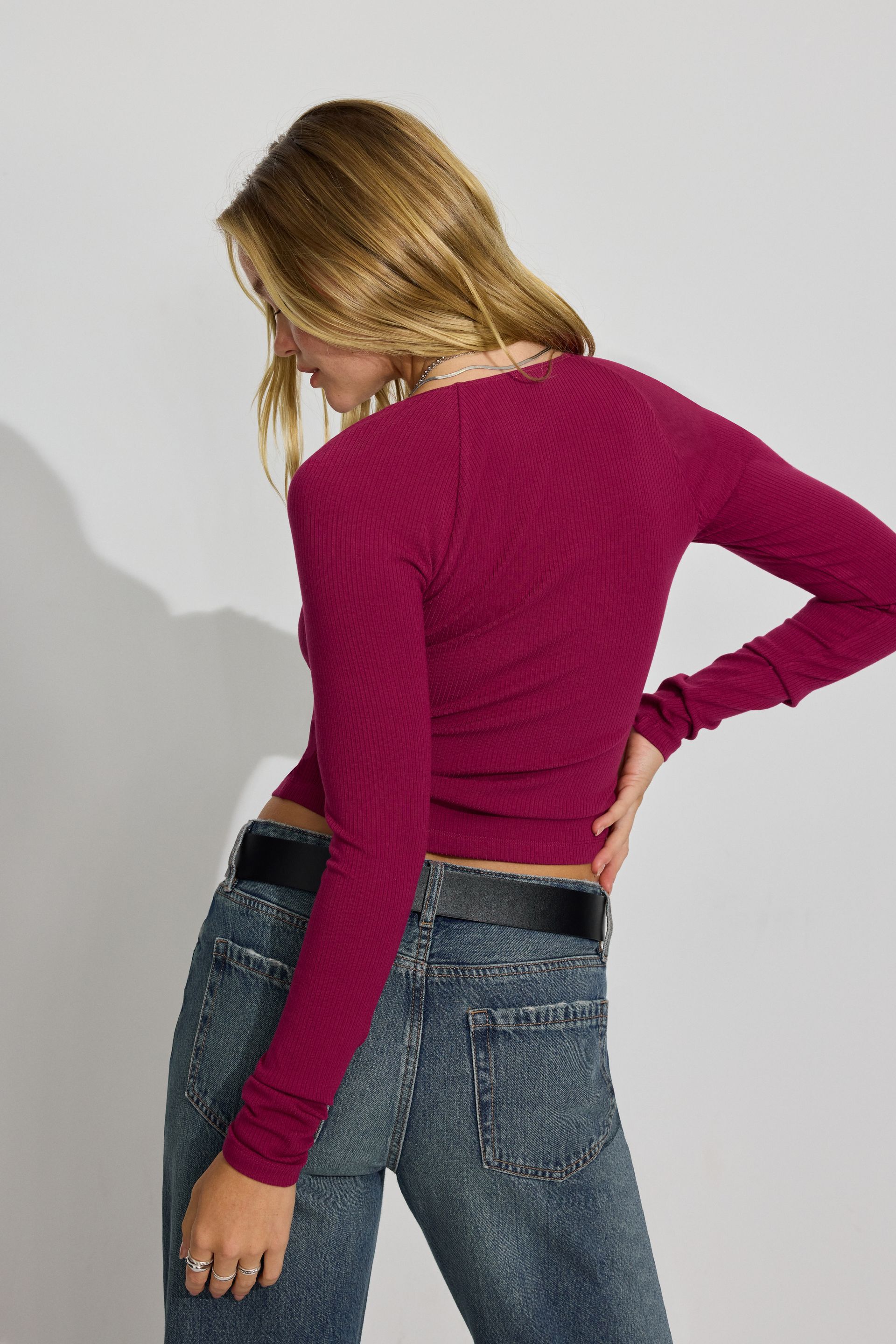 100093002_01D_alt3_1920x2880-5