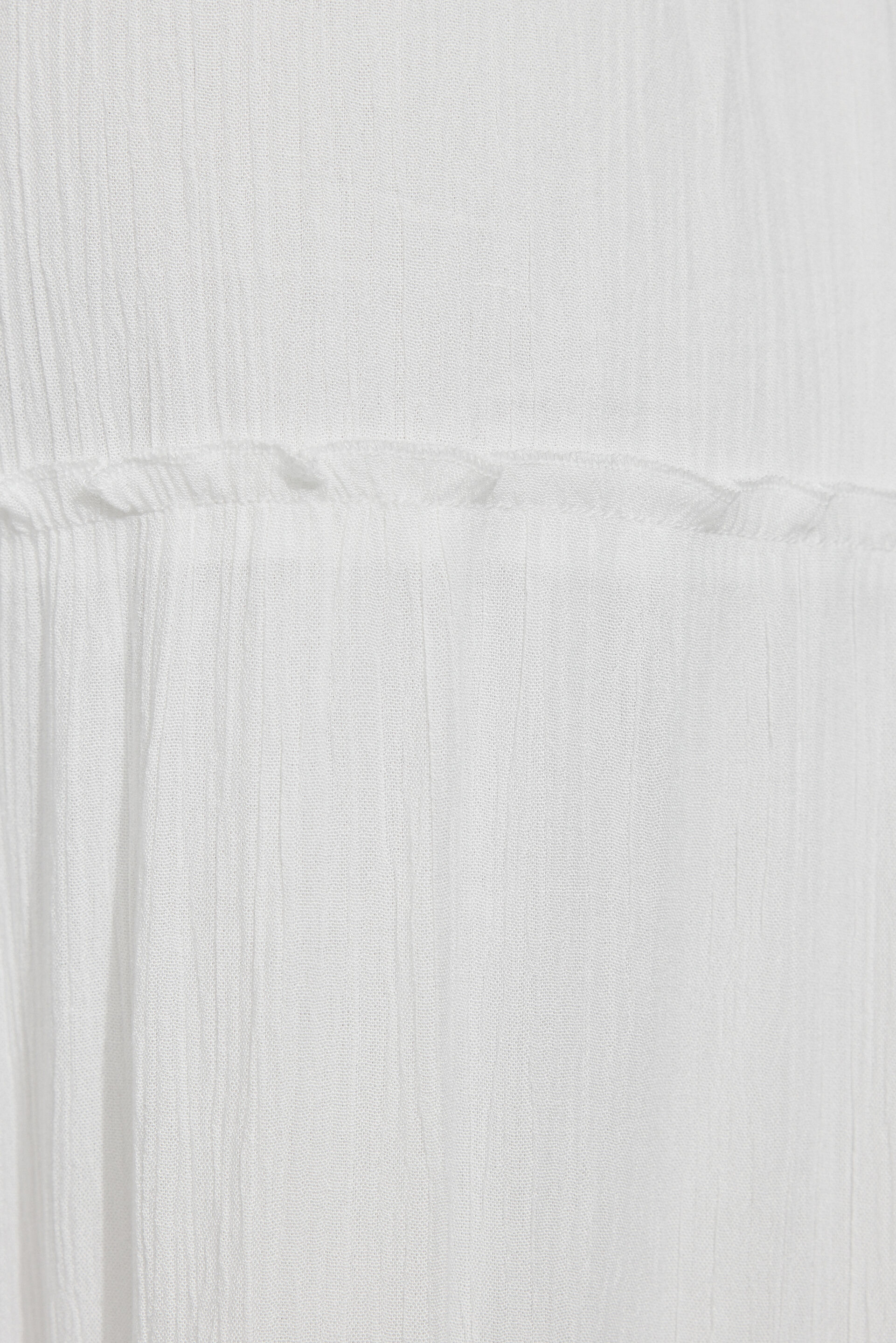 100093092_03G_alt4_1920x2880-7