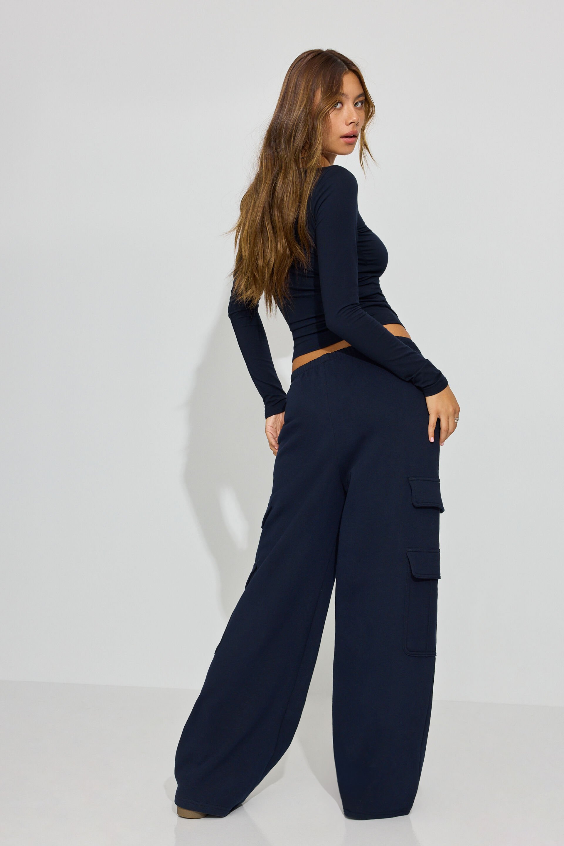 100093590_06G_alt2_1920x2880