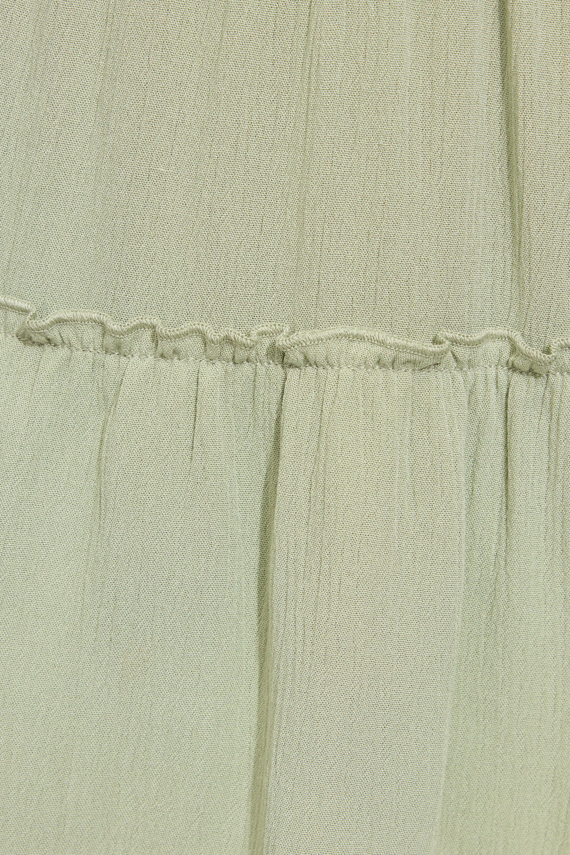 100093917_3V5_alt4_1920x2880