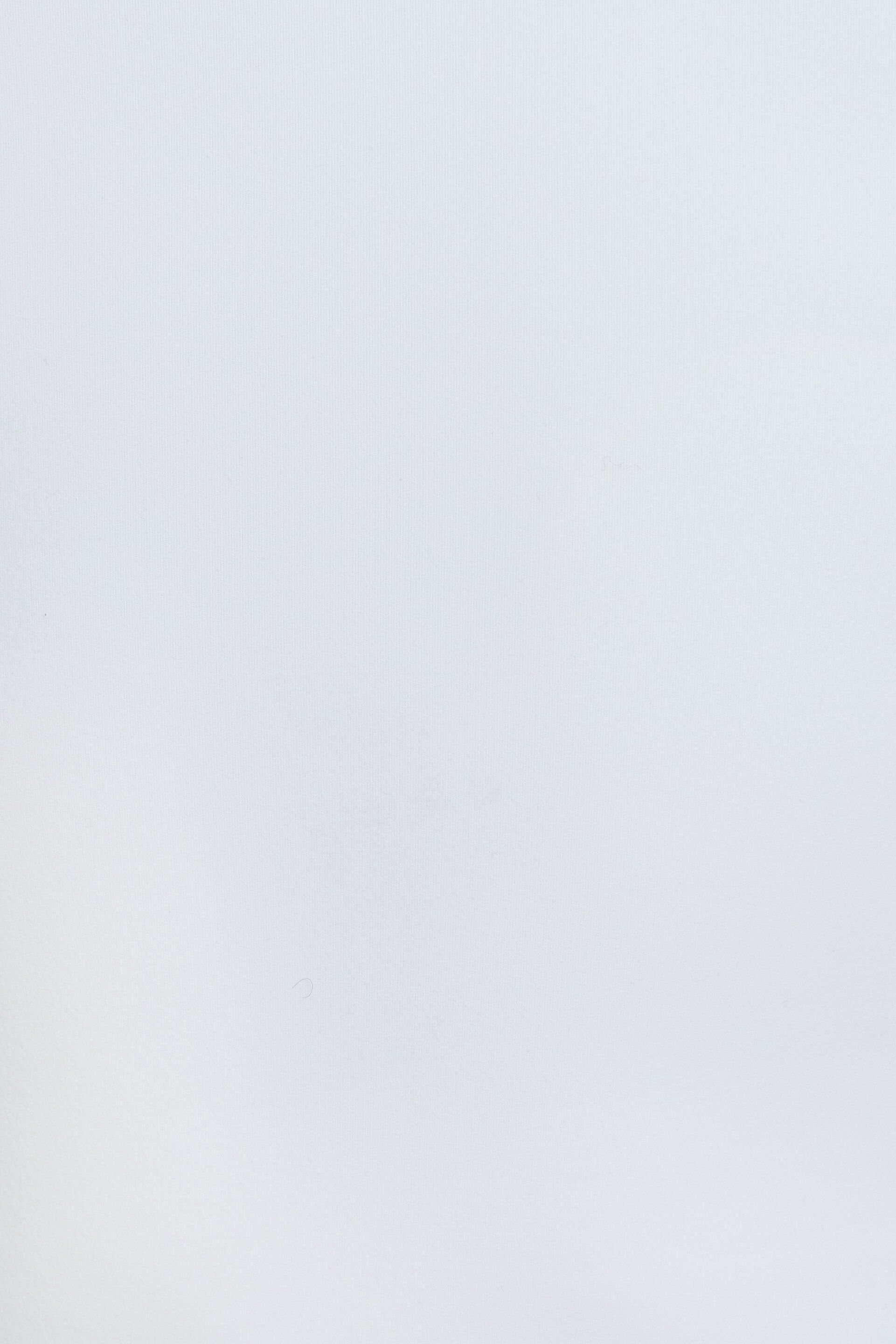 100094457_04N_alt6_1920x2880-4