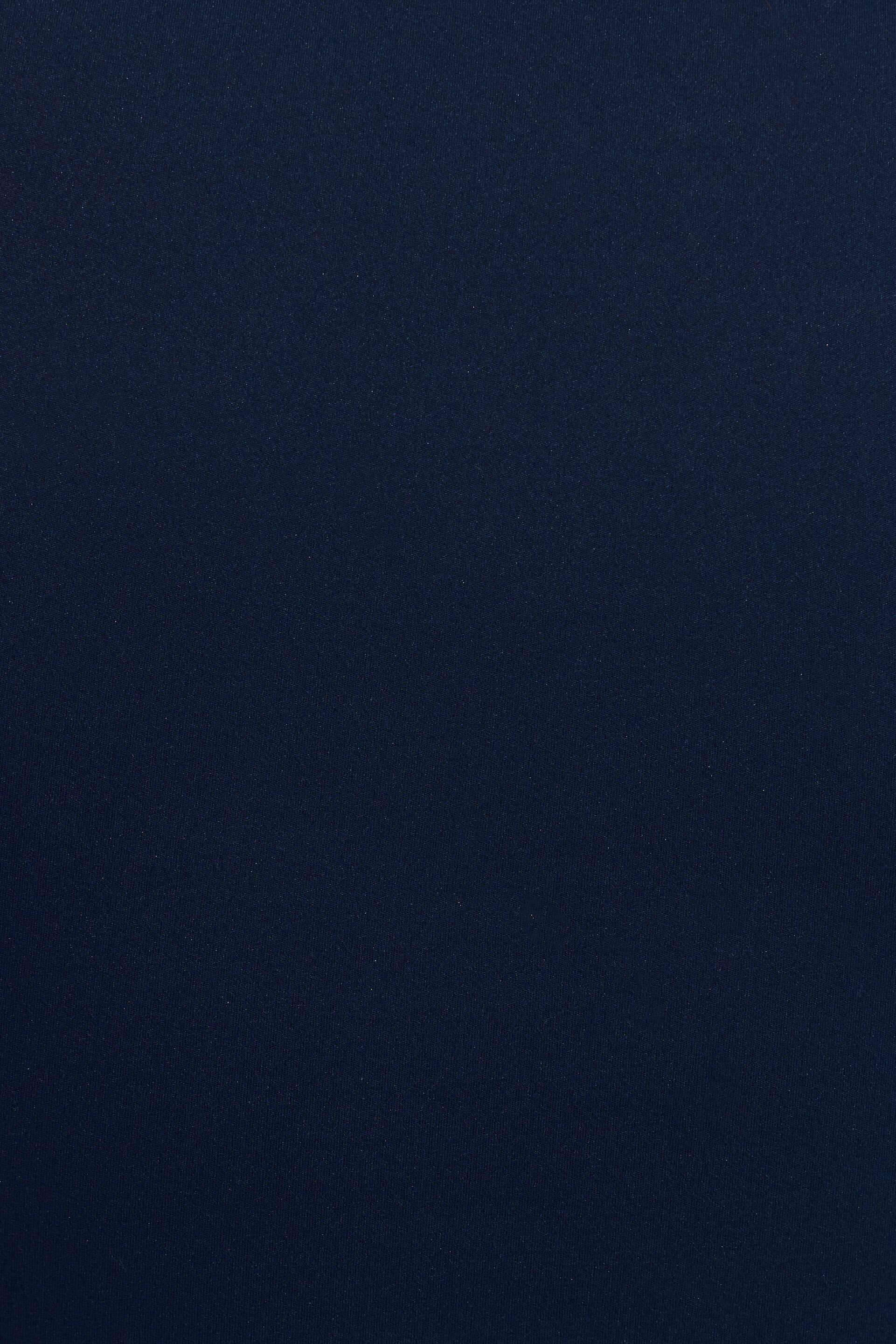 100094457_06G_alt3_1920x2880-4