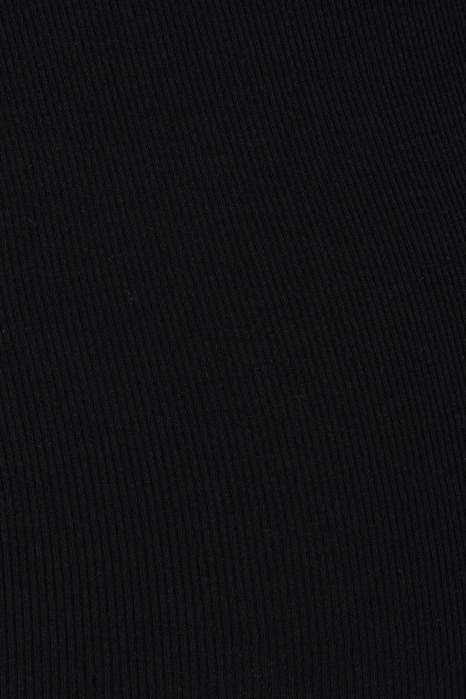 100094786_06V_alt3_1920x2880-1