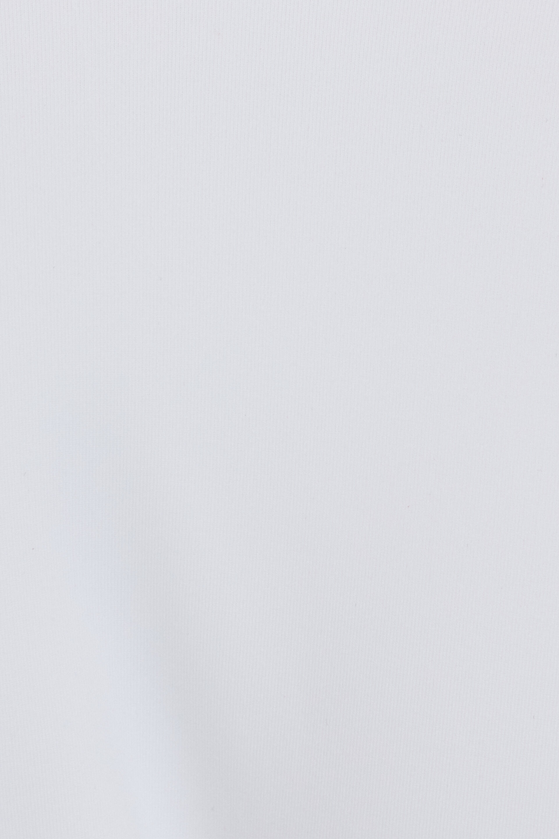 100095185_04N_alt5_1920x2880