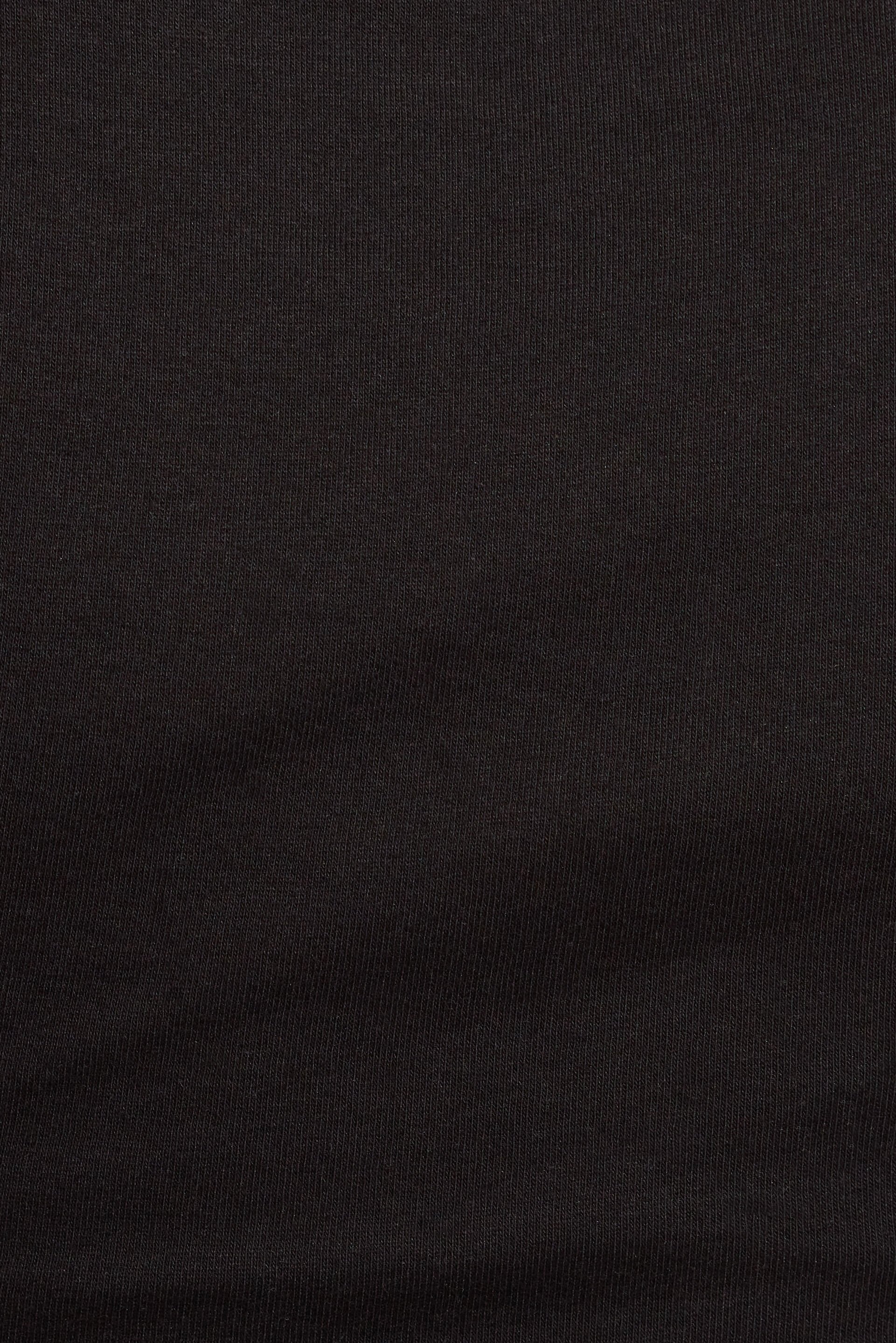 100095202_89C_alt3_1920x2880-7