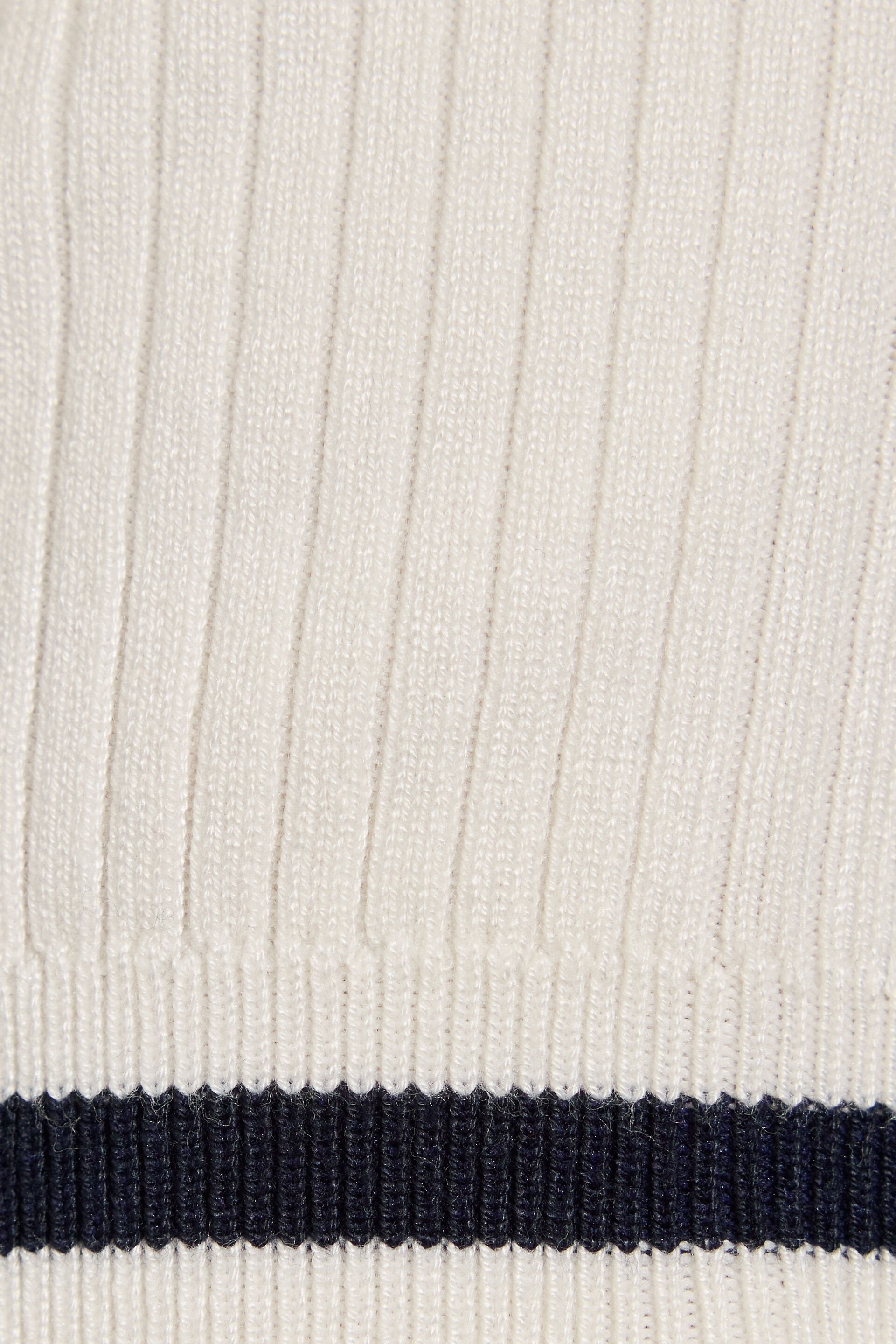 100095765_03G_alt4_1920x2880-1