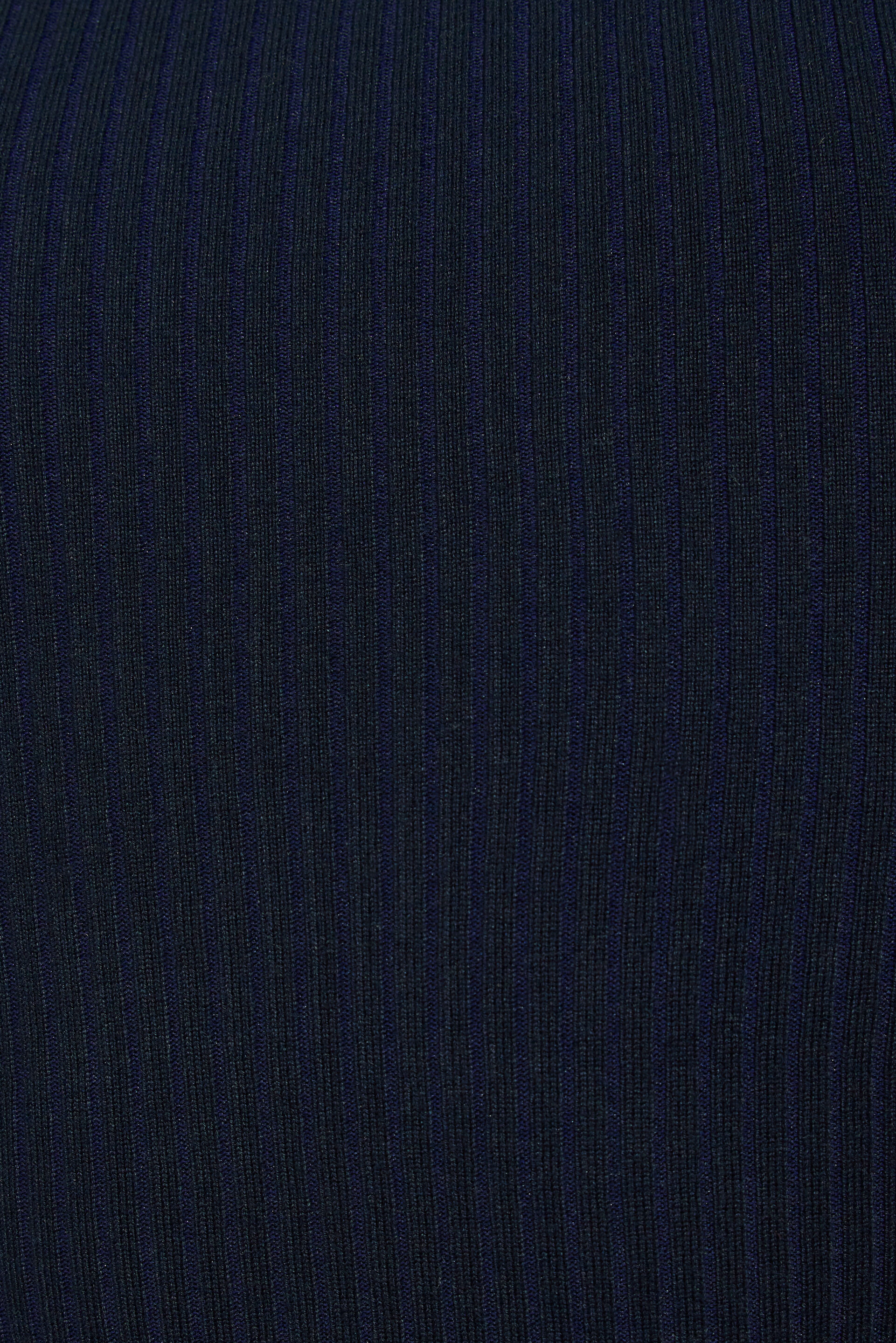 100095765_06G_alt4_1920x2880-3