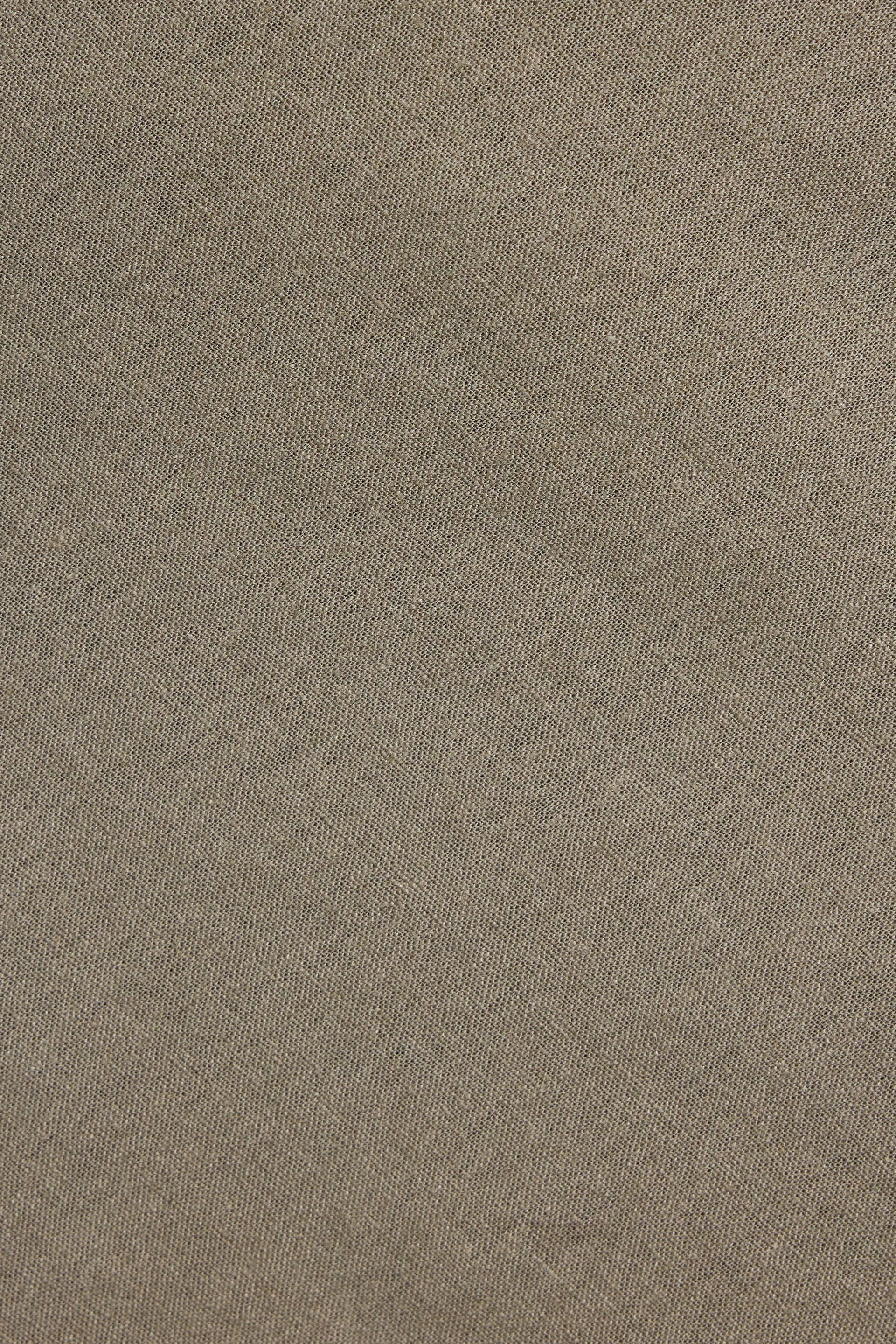 100096044_7TZ_alt4_1920x2880-2