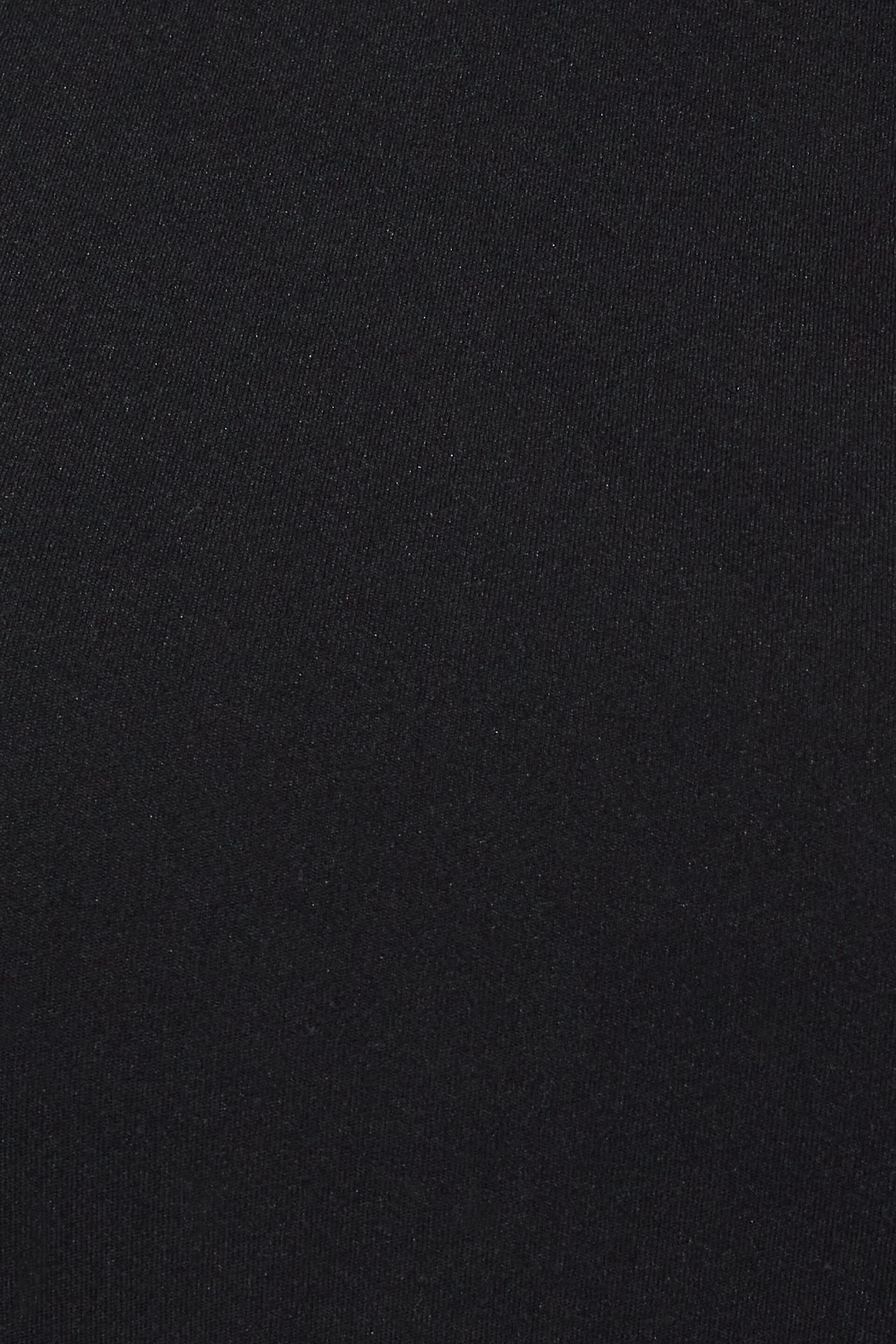 100096312_06V_alt3_1920x2880-4