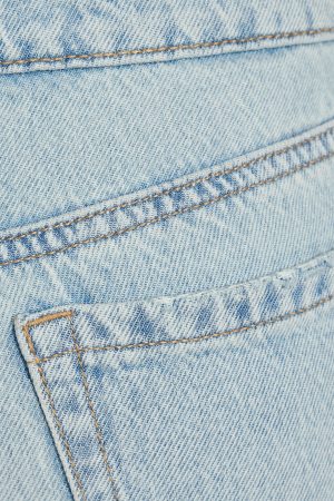 Relaxed Straight Jeans