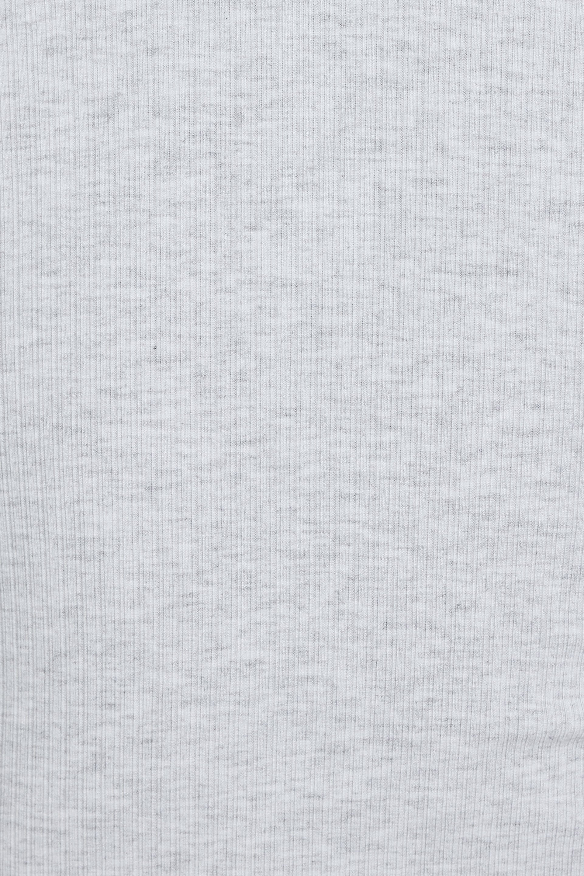 100096631_18X_alt3_1920x2880