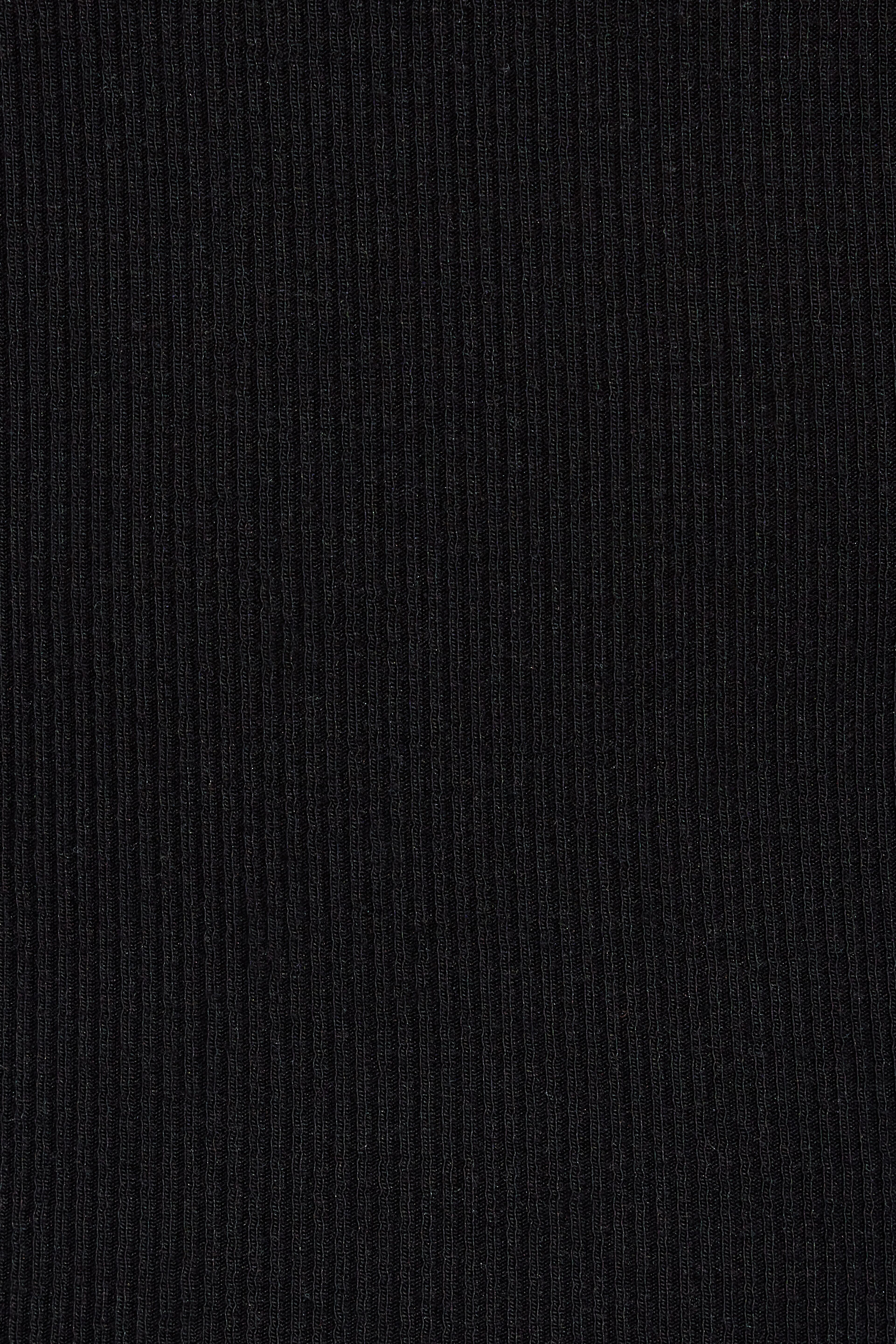 100096876_06V_alt3_1920x2880