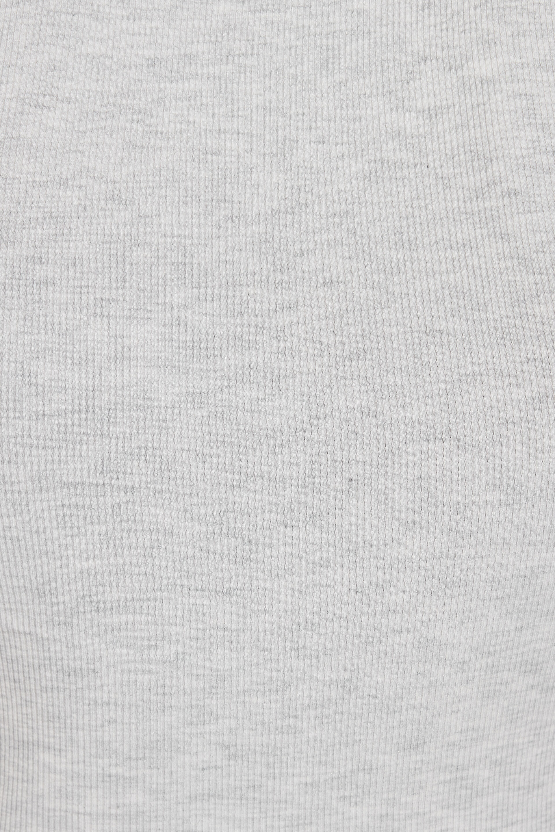 100096876_18X_alt4_1920x2880