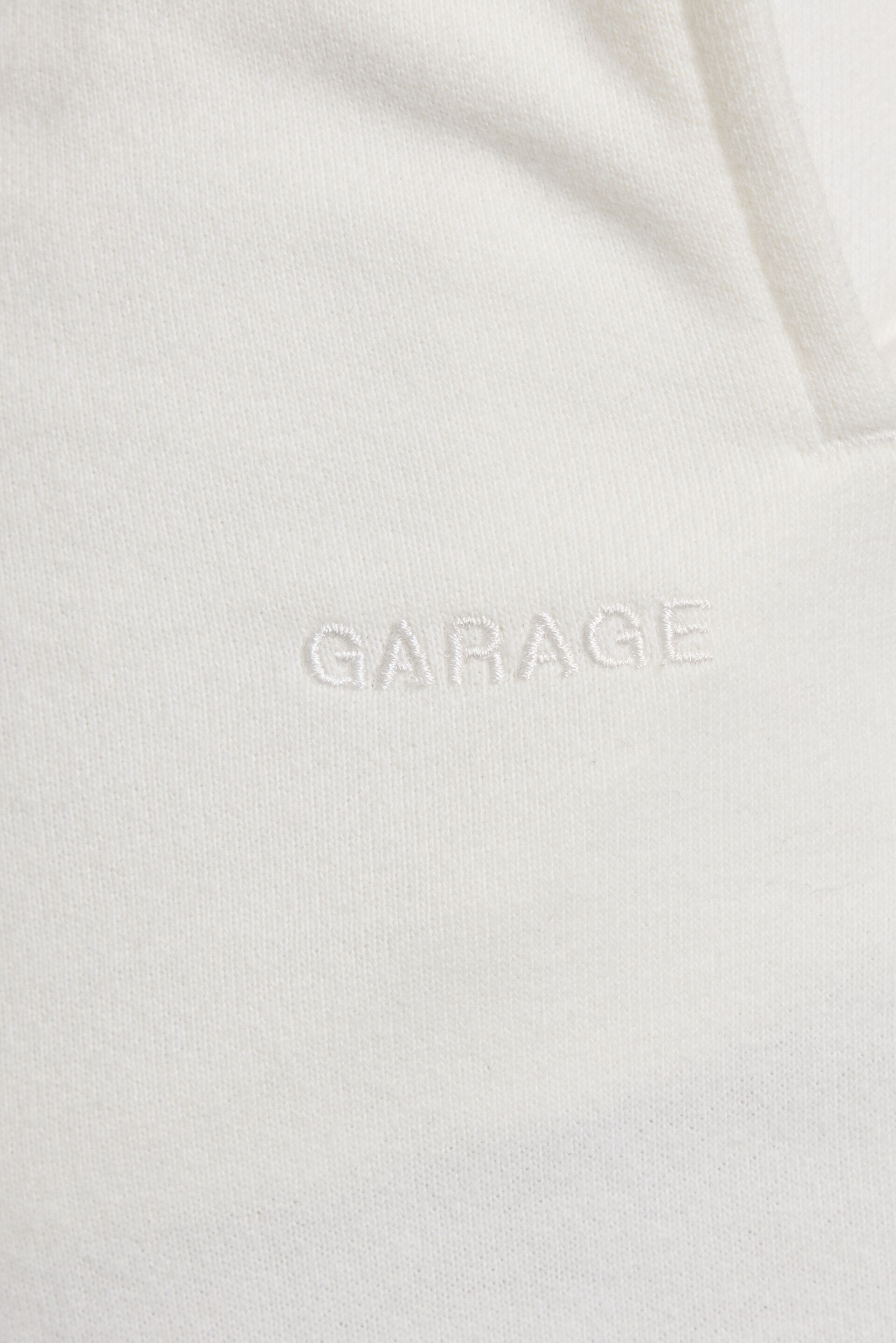 100097131_03G_alt3_1920x2880-2