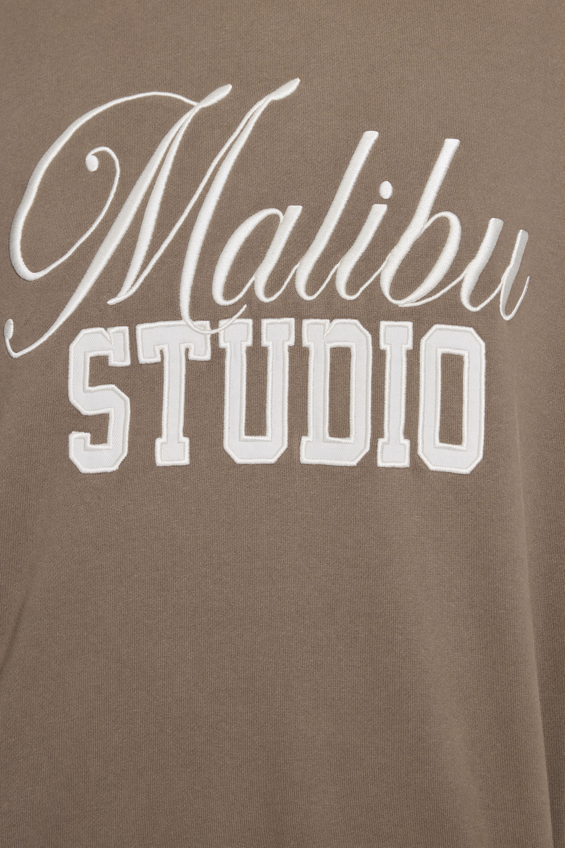 100097134_85V_alt5_1920x2880-3