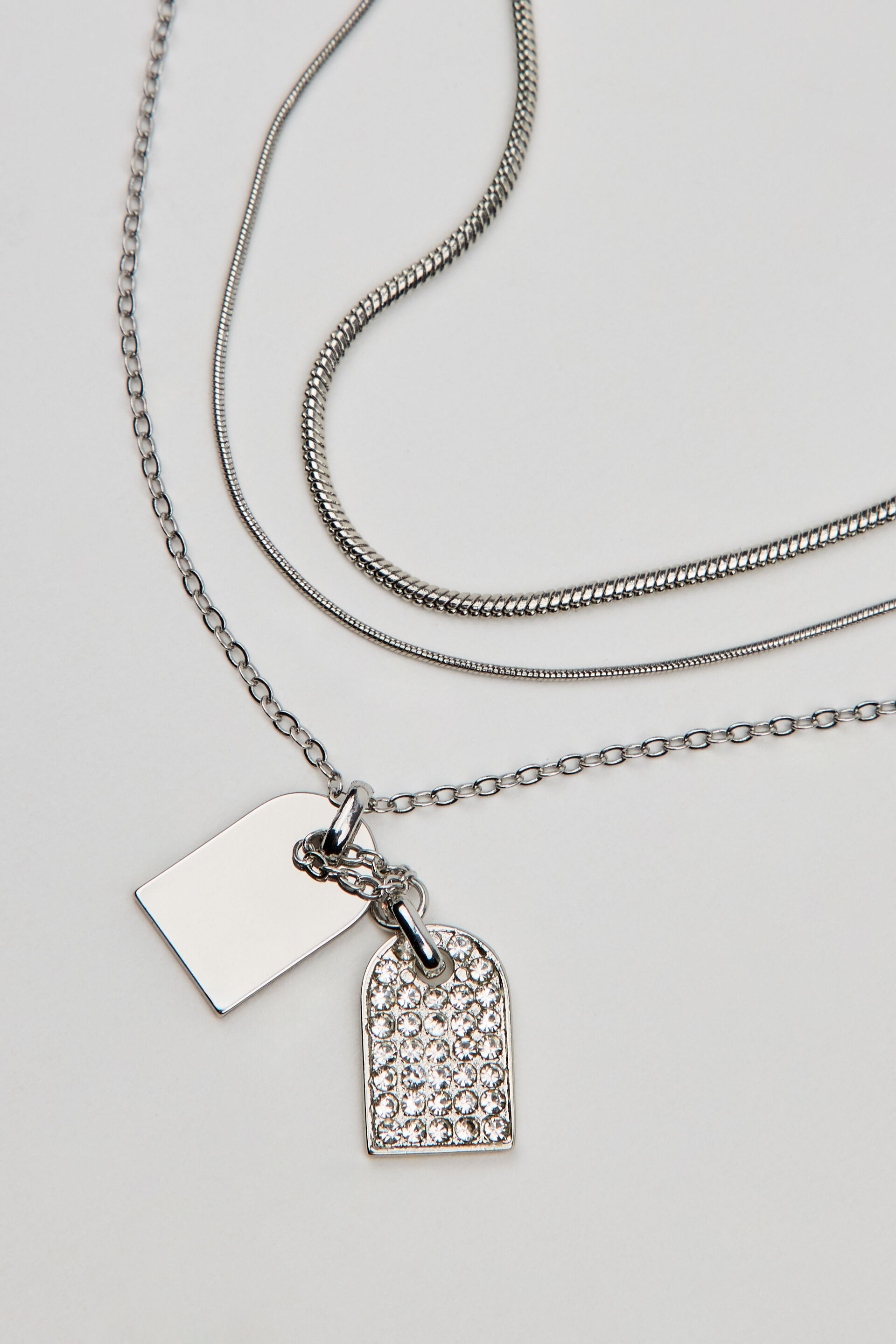 100097668_160_alt2_1920x2880