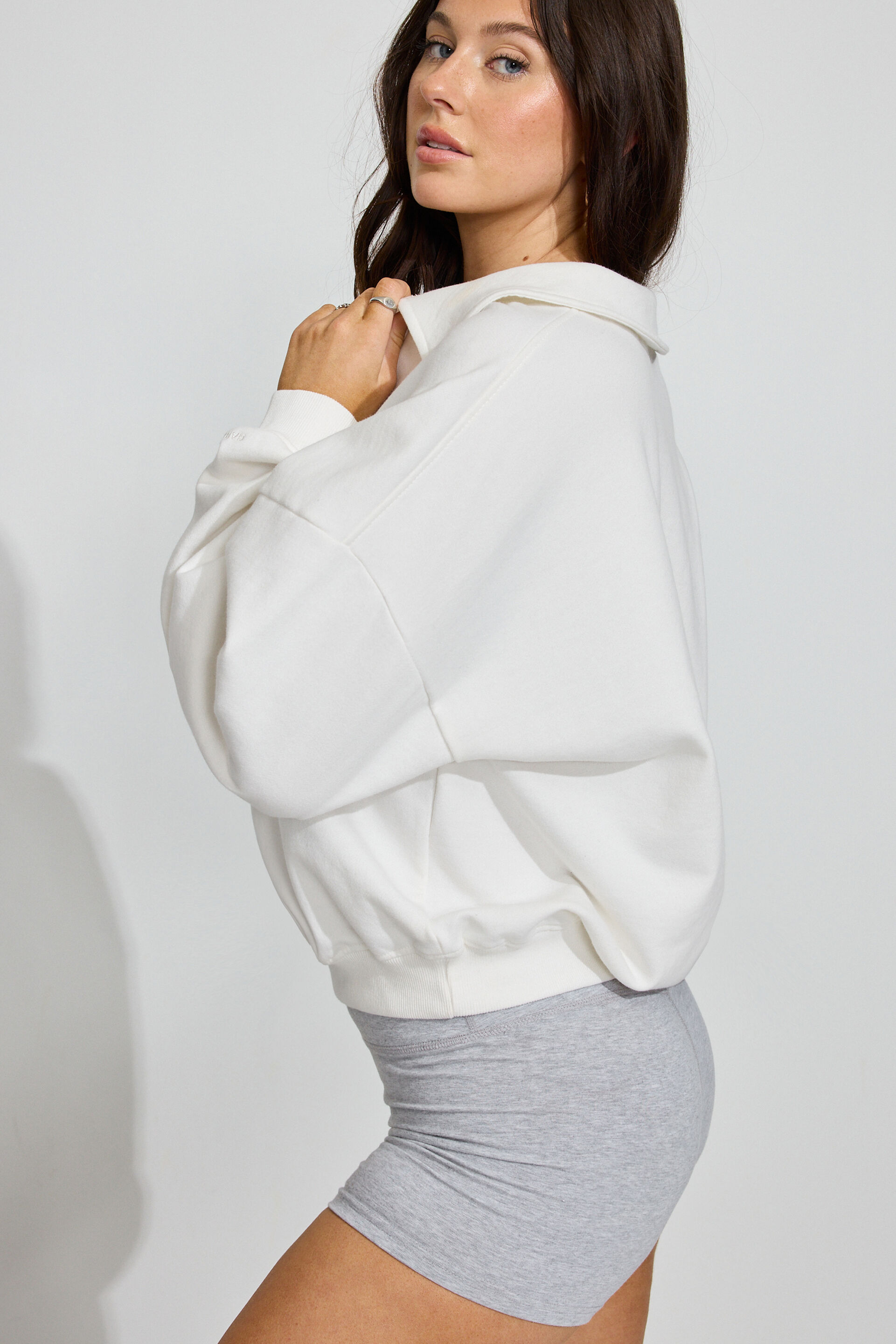 100097987_03G_1920x2880-4