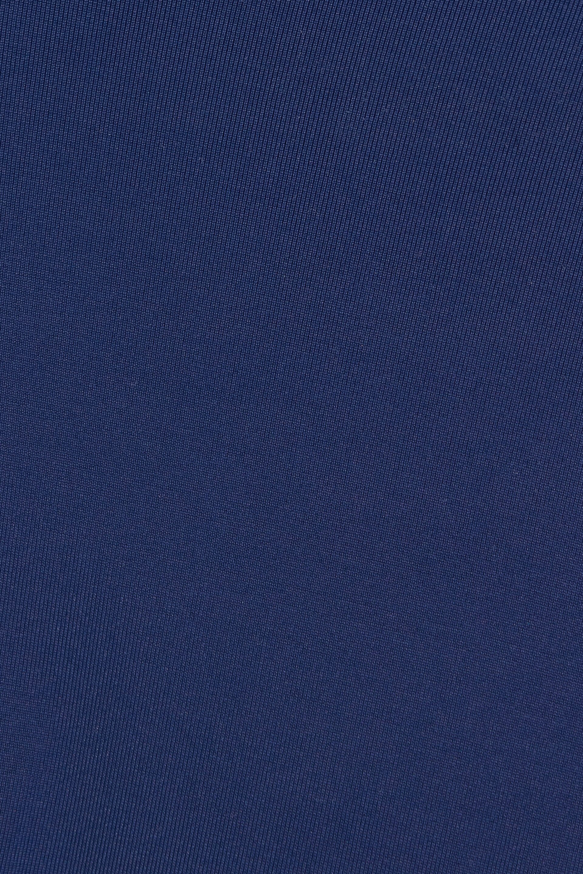 100098095_02F_alt4_1920x2880