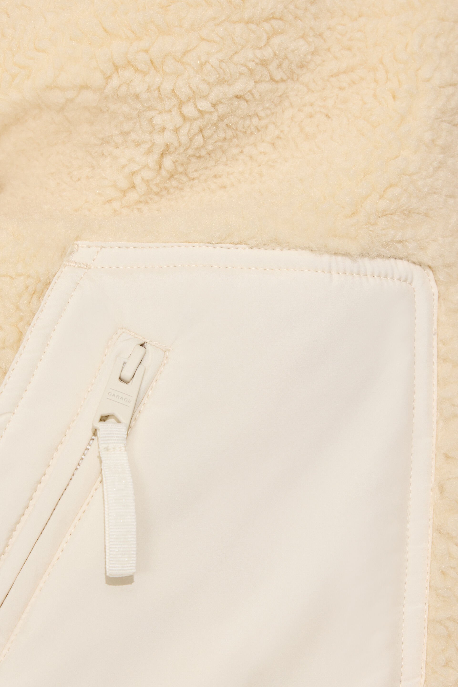 100098182_8AZ_alt4_1920x2880-4