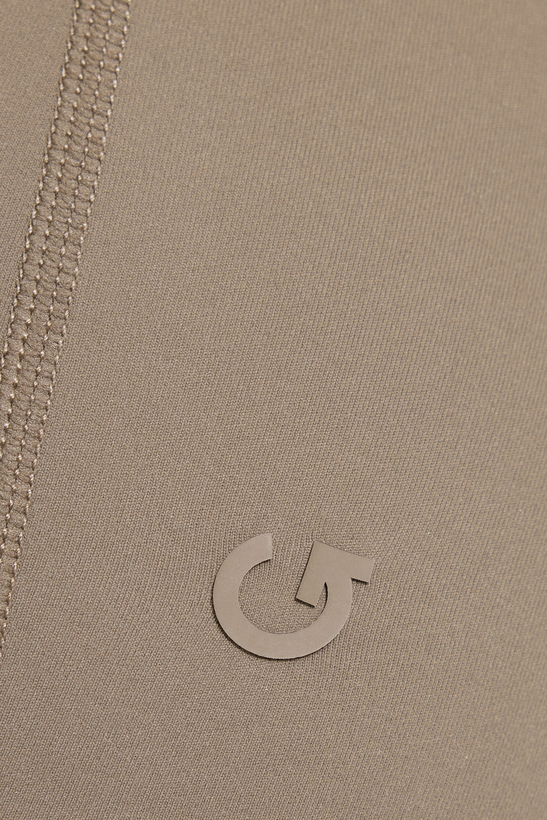 100098404_7YD_alt4_1920x2880-4