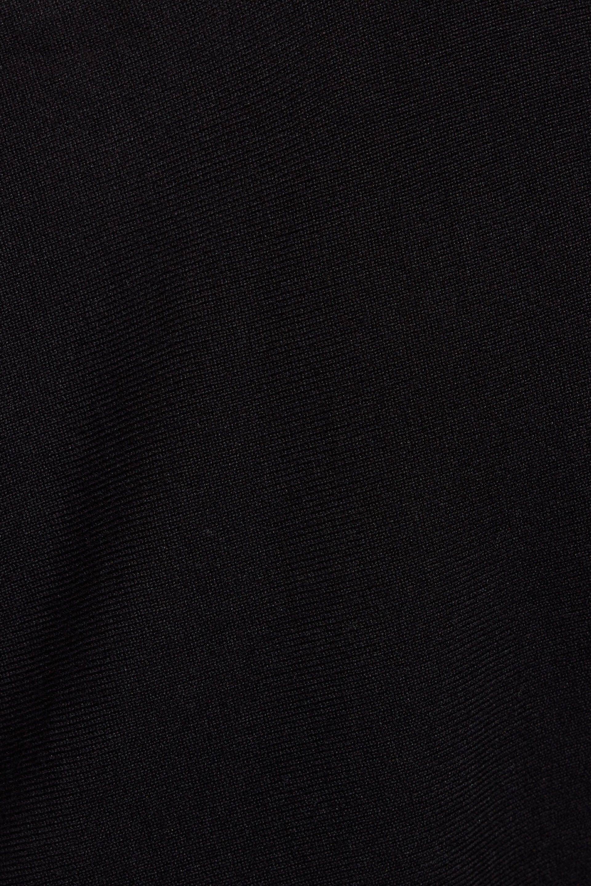 100098706_06V_alt3_1920x2880-2