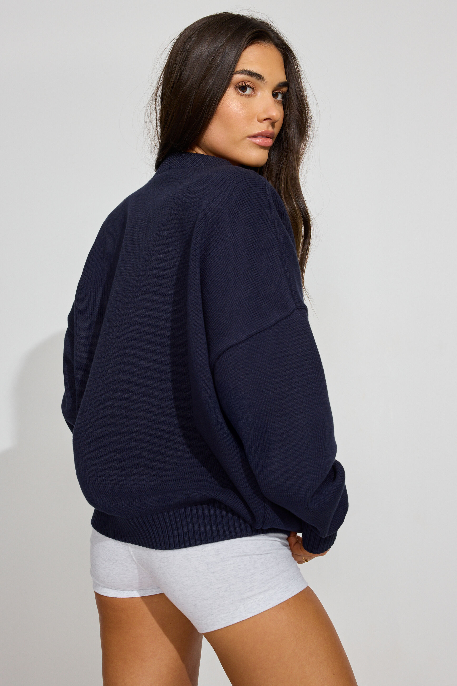 100098855_06G_alt2_1920x2880-1