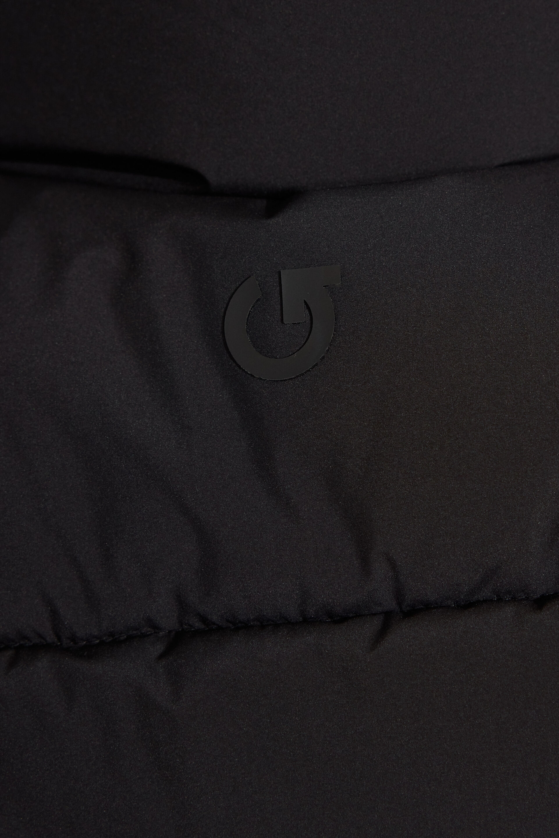 100099012_06V_alt5_1920x2880-1