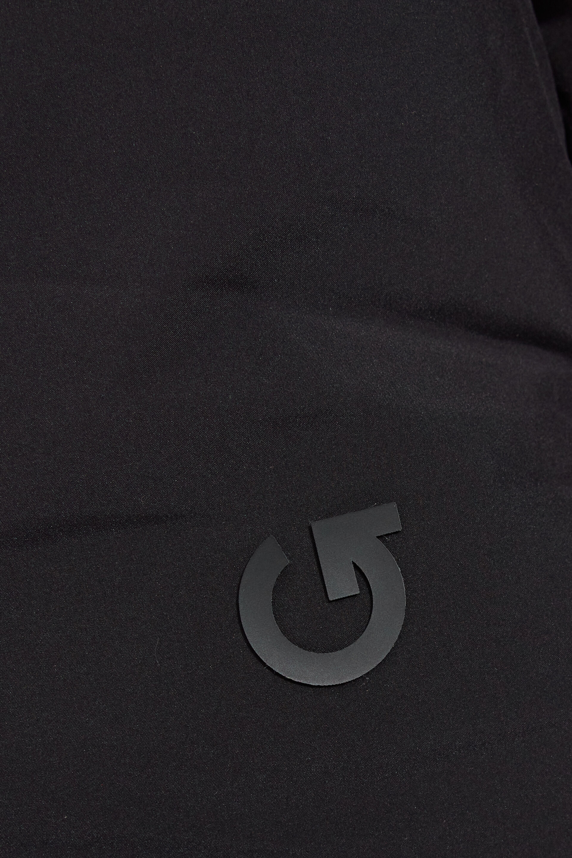 100099019_06V_alt4_1920x2880