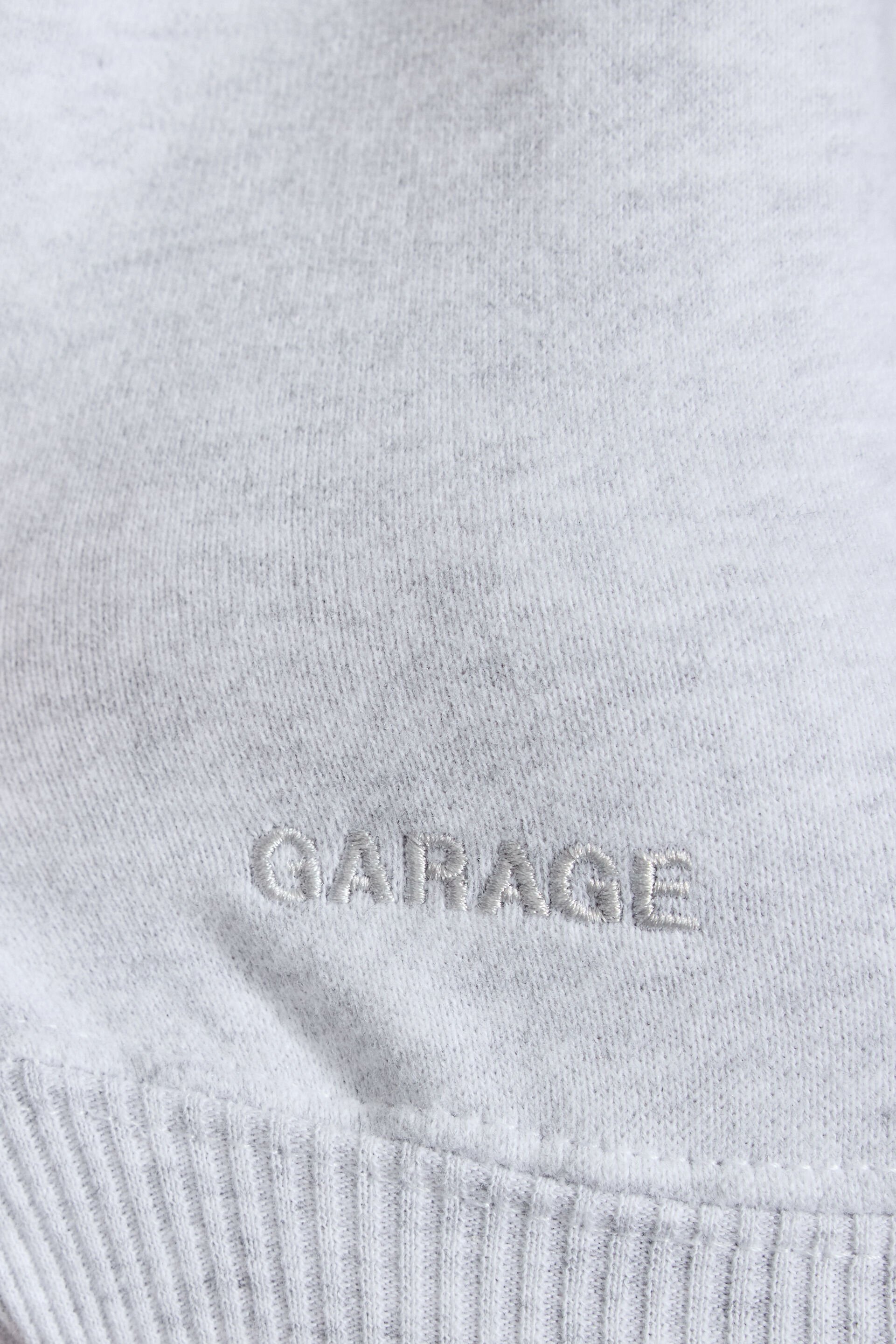 100099313_18X_alt5_1920x2880-1