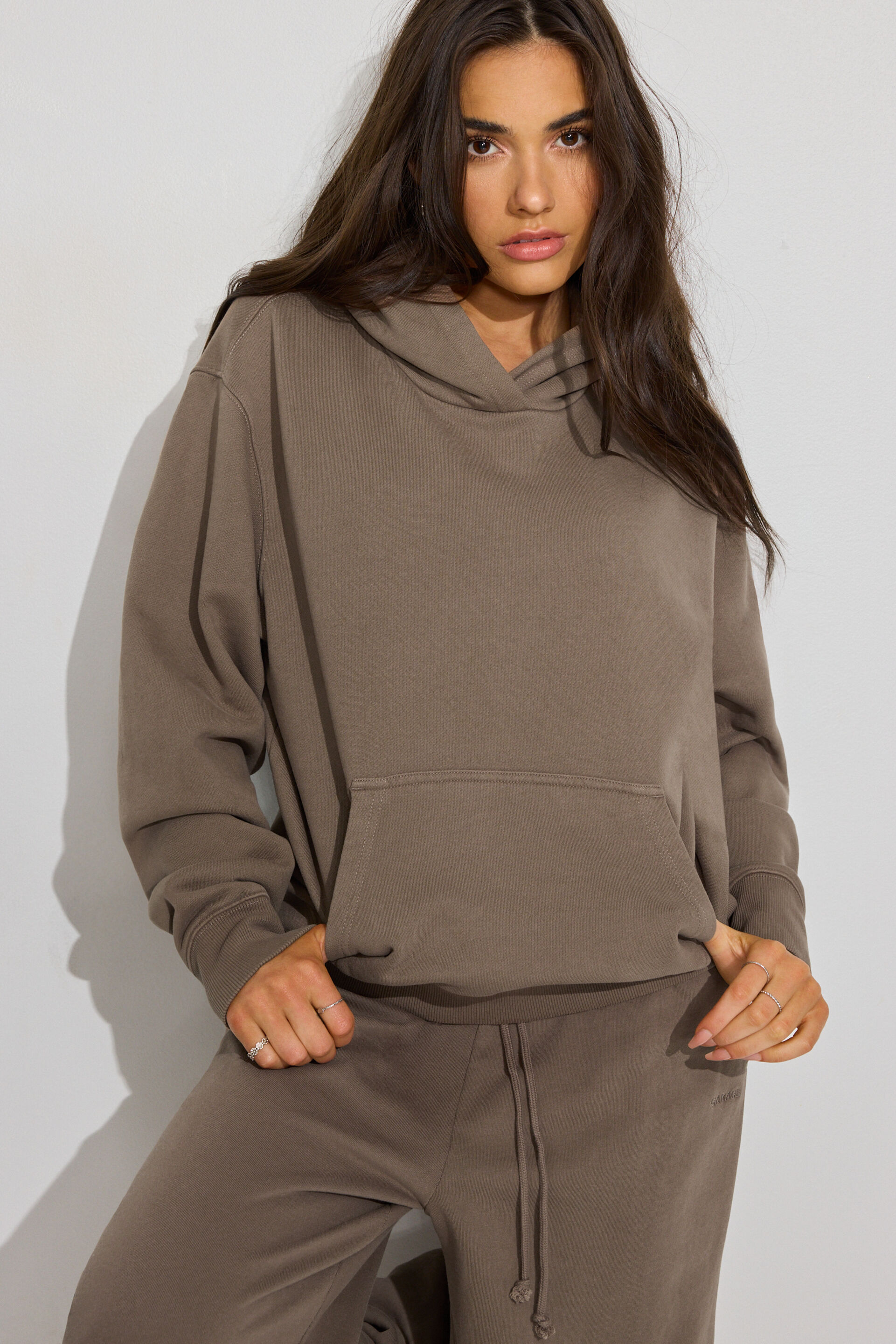 100099419_84G_1920x2880-4