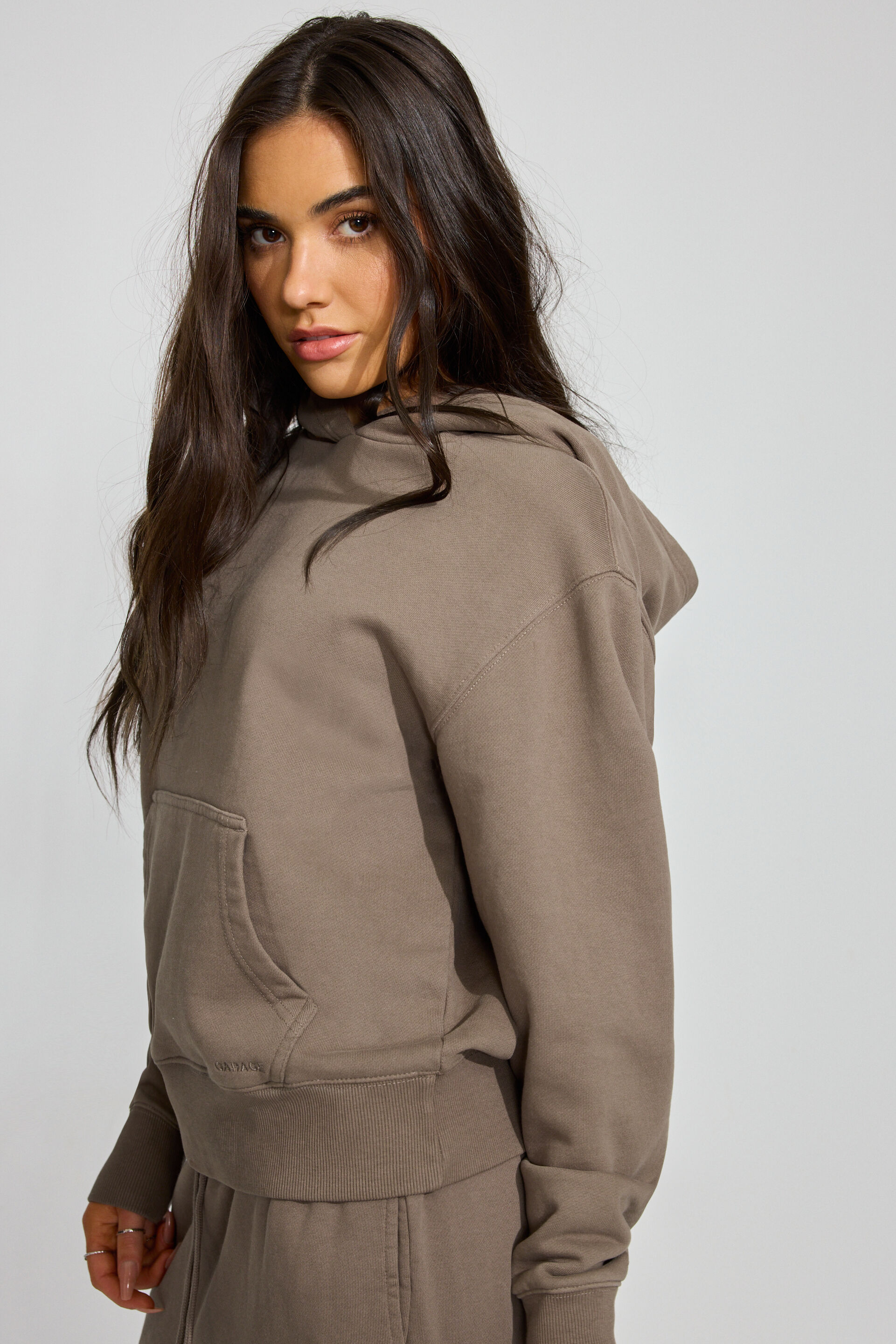 100099419_84G_alt1_1920x2880-4